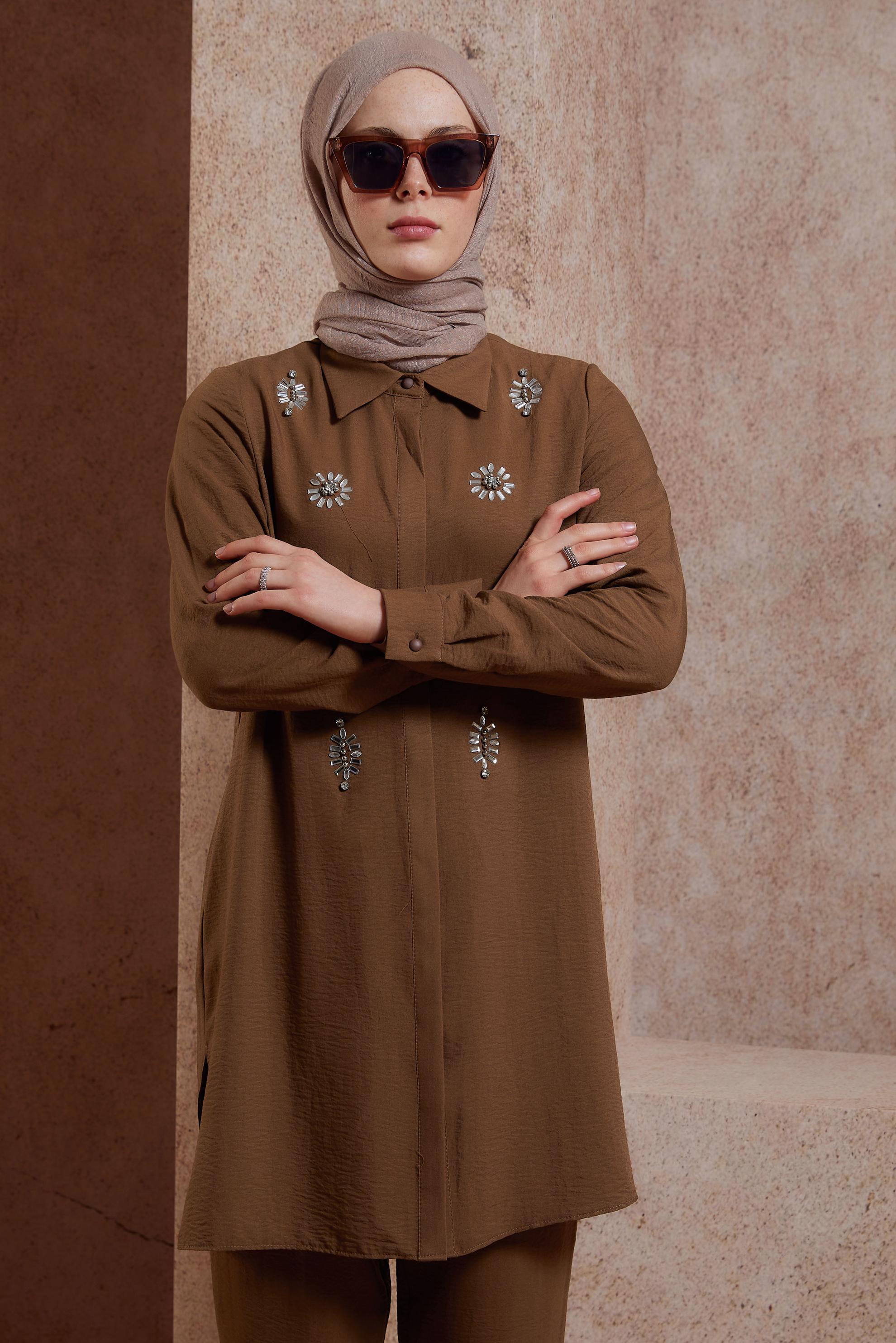 Tesettür giyim KAHVE TAŞ BASKILI PANTOLONLU TAKIM 43935