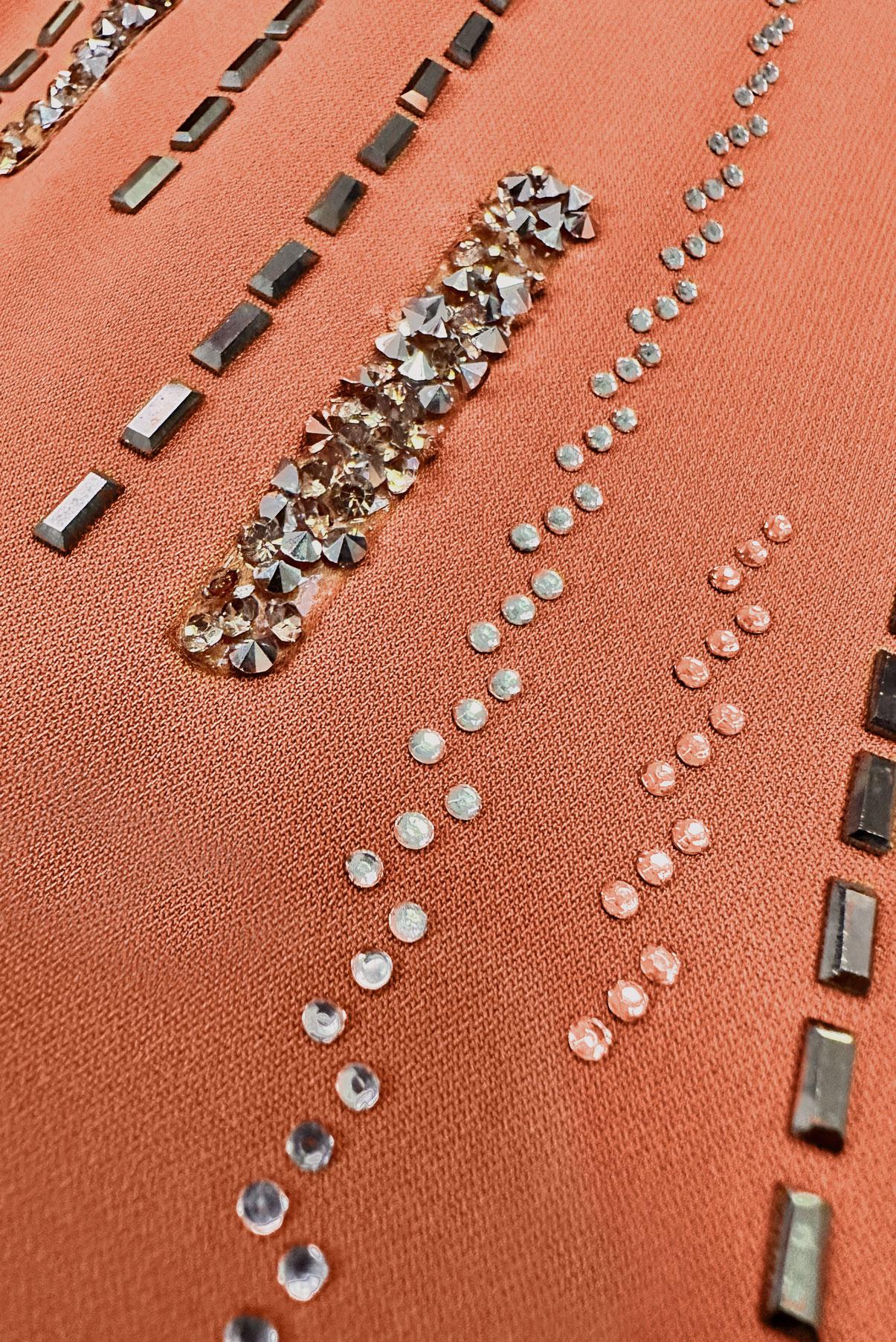 Tesettür giyim KAHVE GİZLİ DÜĞMELİ TAŞ DETAYLI TUNİK 20359