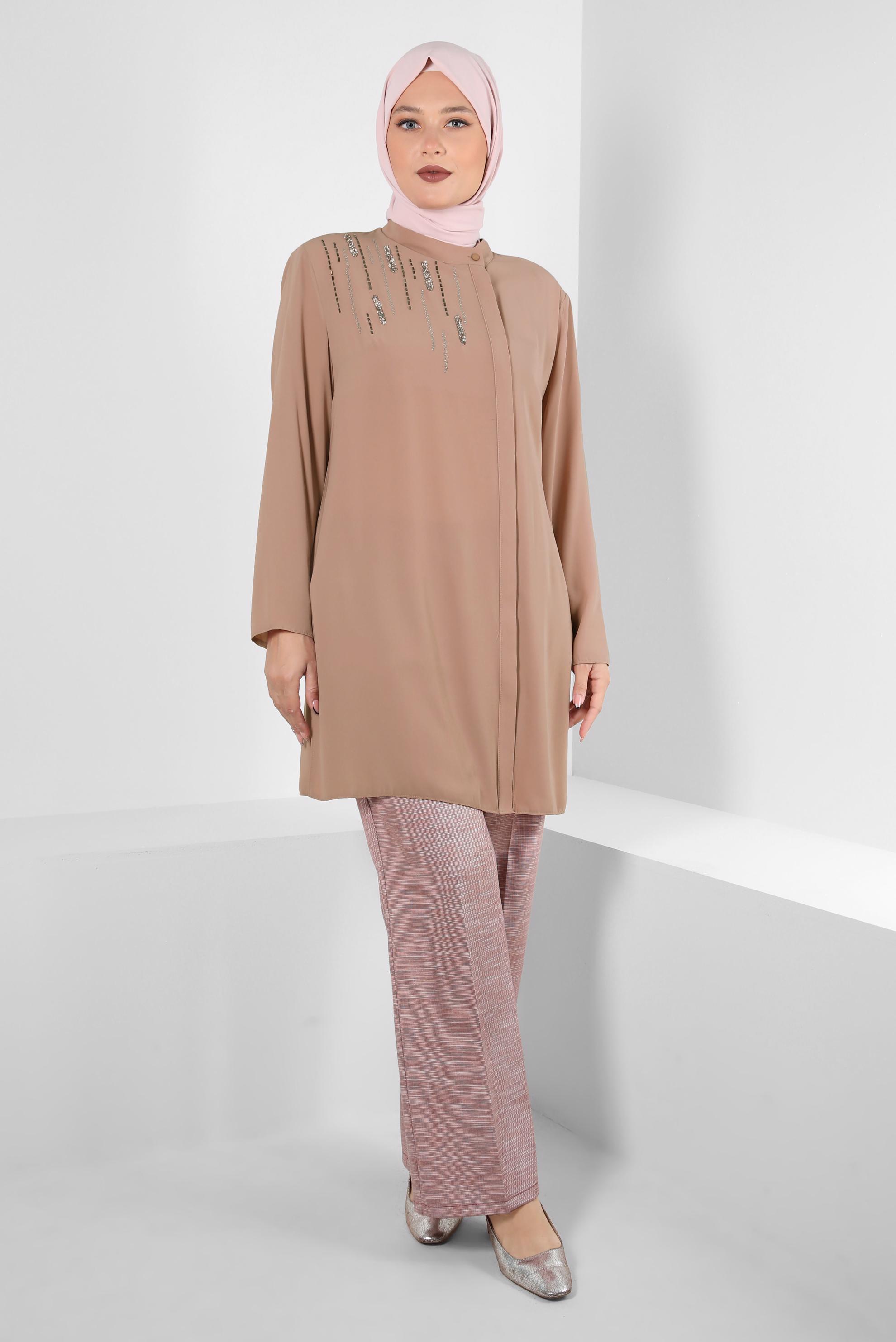 Tesettür giyim BEJ GİZLİ DÜĞMELİ TAŞ DETAYLI TUNİK 20359