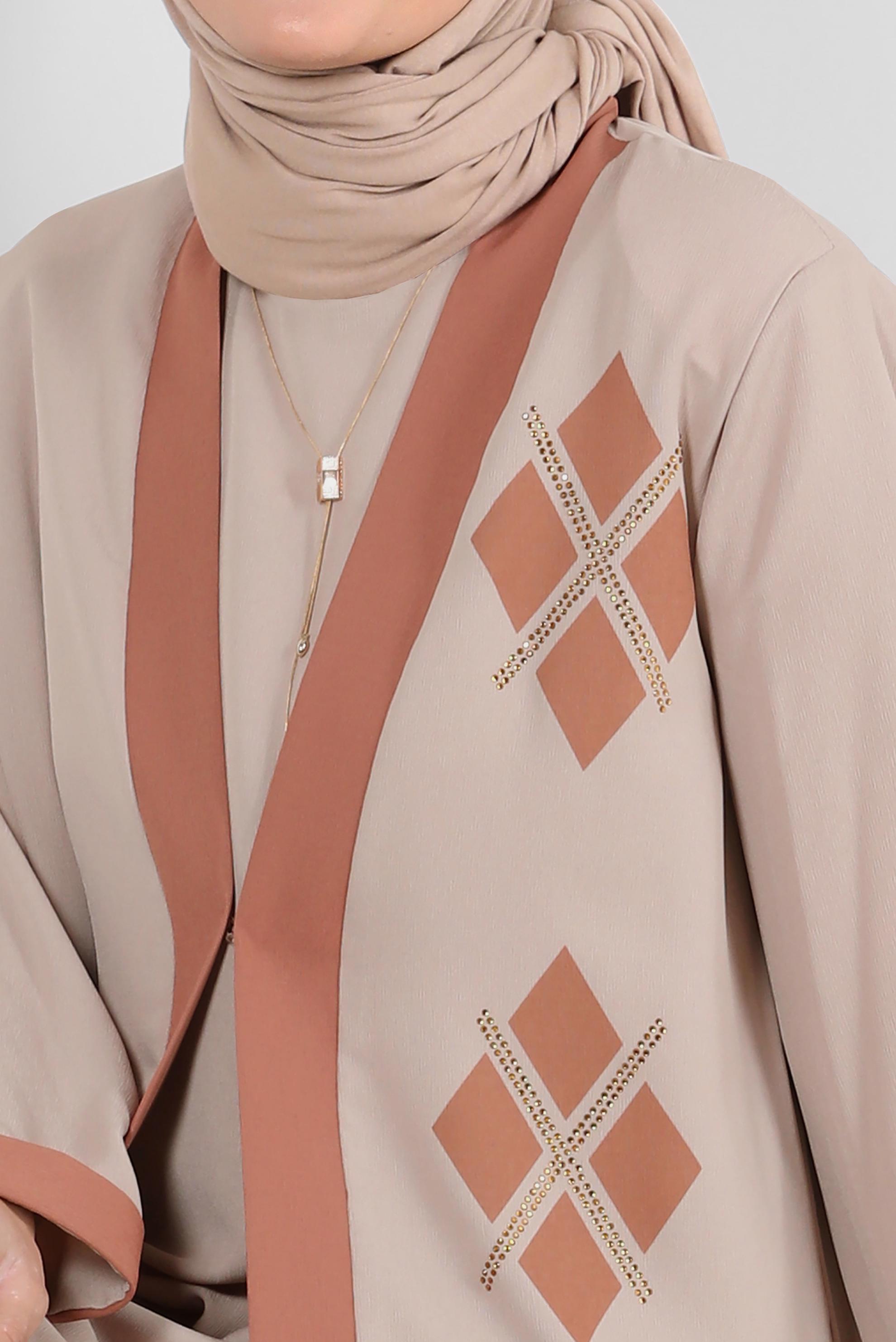 Tesettür giyim BEJ GEOMETRİK DESENLİ İKİLİ TUNİKLİ TAKIM 20388