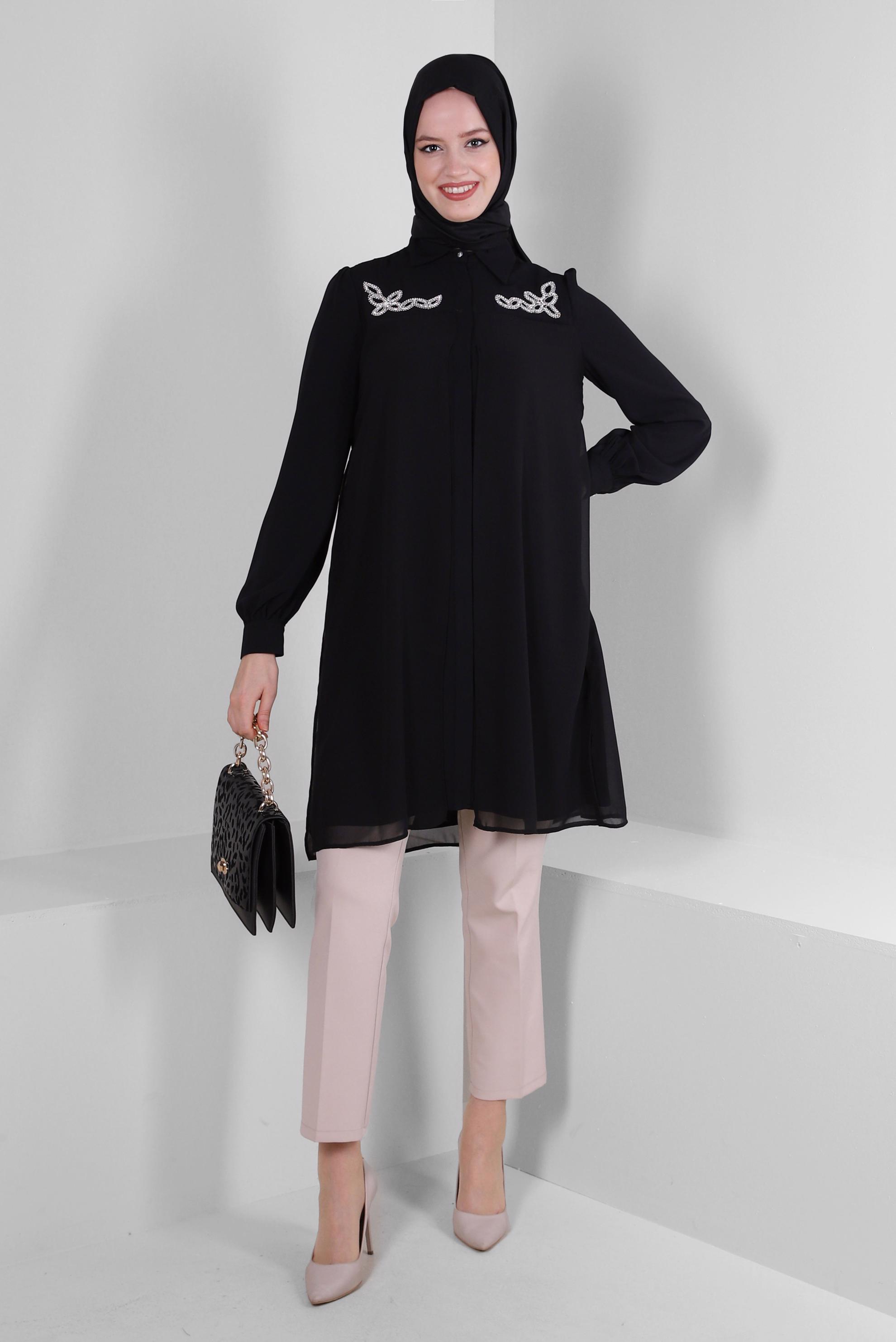 Tesettür giyim SİYAH İŞLEME DETAYLI GİZLİ DÜĞMELİ TUNİK 43500