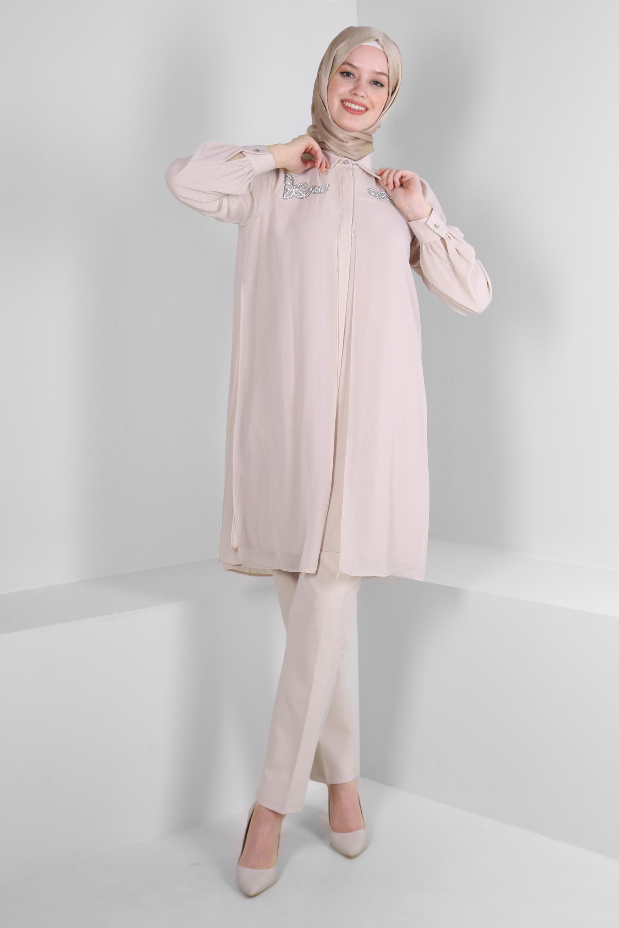 Tesettür giyim BEJ İŞLEME DETAYLI GİZLİ DÜĞMELİ TUNİK 43500