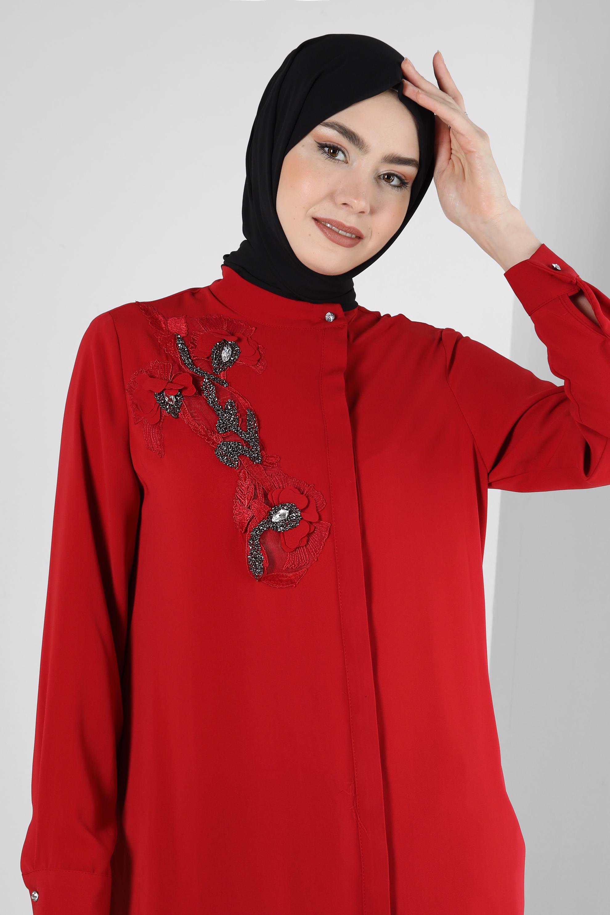 Tesettür giyim KIRMIZI TAŞ İŞLEMELİ MANŞETLERİ DÜĞMELİ TUNİK 43501