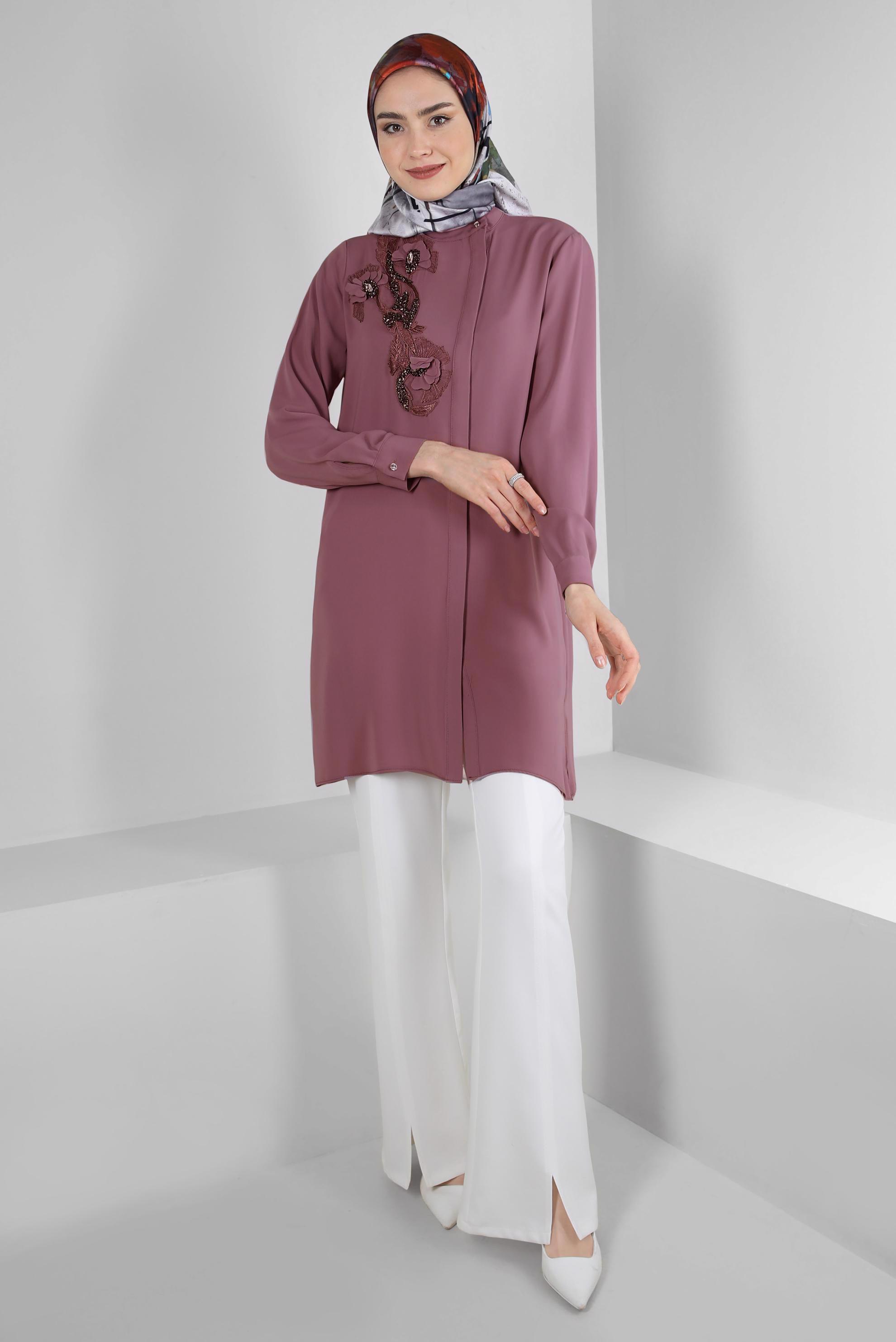 Tesettür giyim PEMBE TAŞ İŞLEMELİ MANŞETLERİ DÜĞMELİ TUNİK 43501