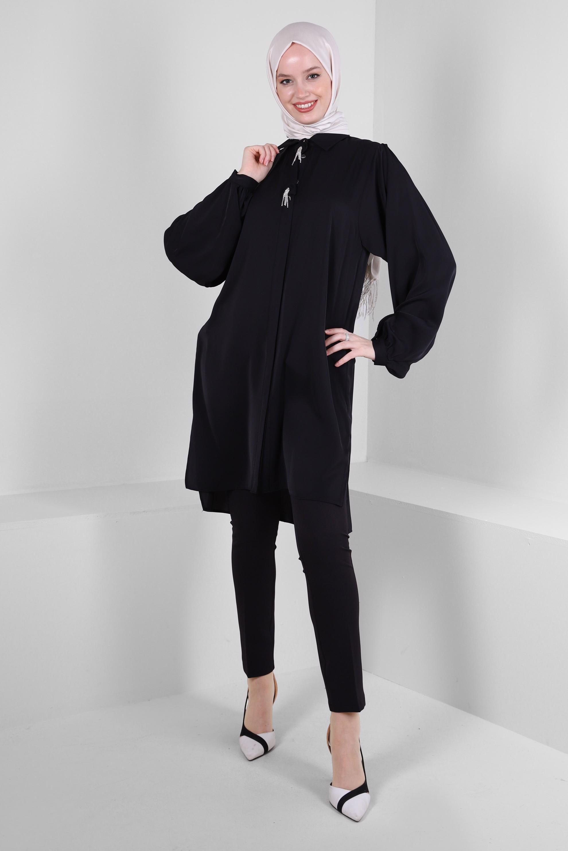 Tesettür giyim SİYAH TAŞ PÜSKÜL DETAYLI GİZLİ DÜĞMELİ TUNİK 43502