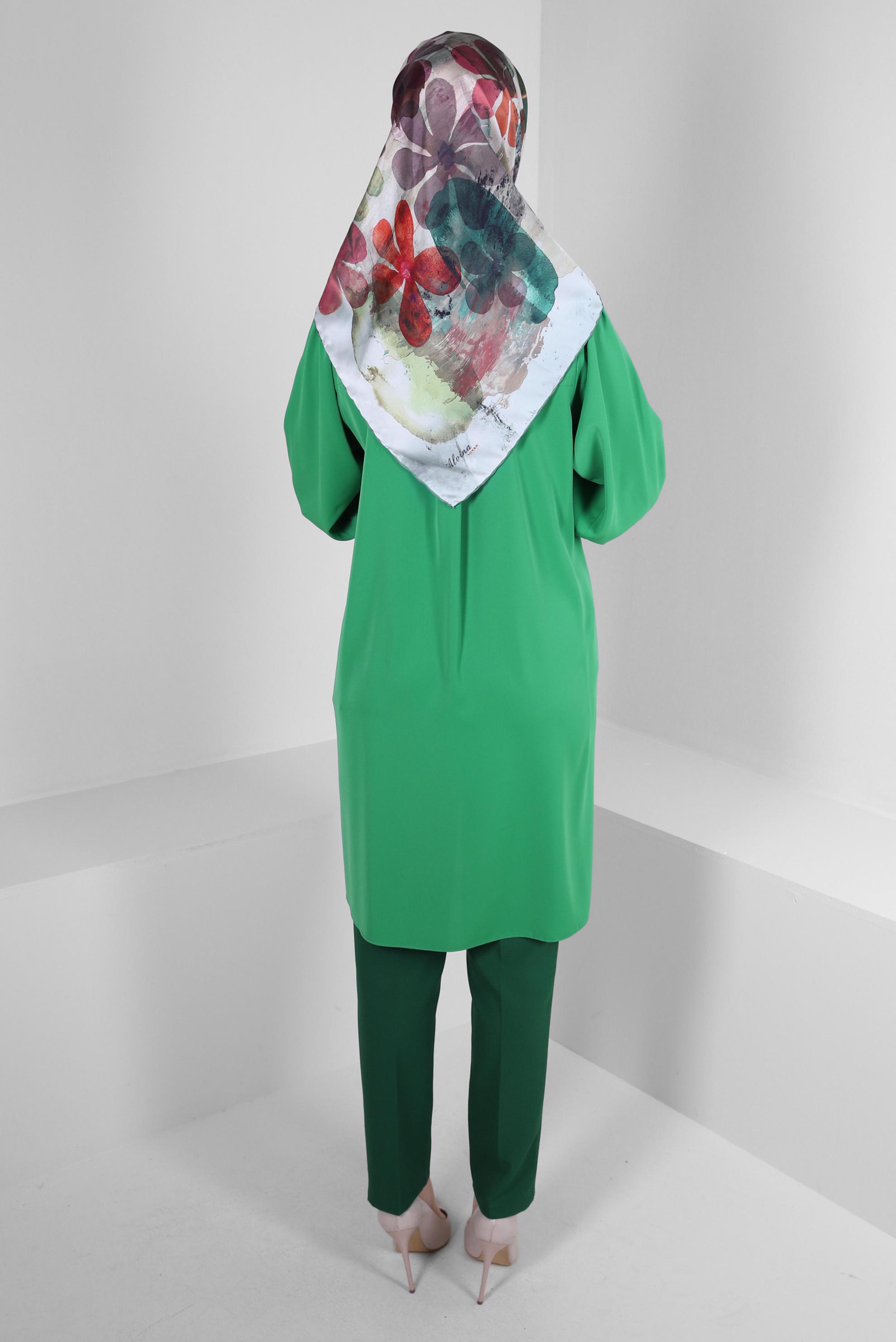 Tesettür giyim YEŞİL TAŞ PÜSKÜL DETAYLI GİZLİ DÜĞMELİ TUNİK 43502