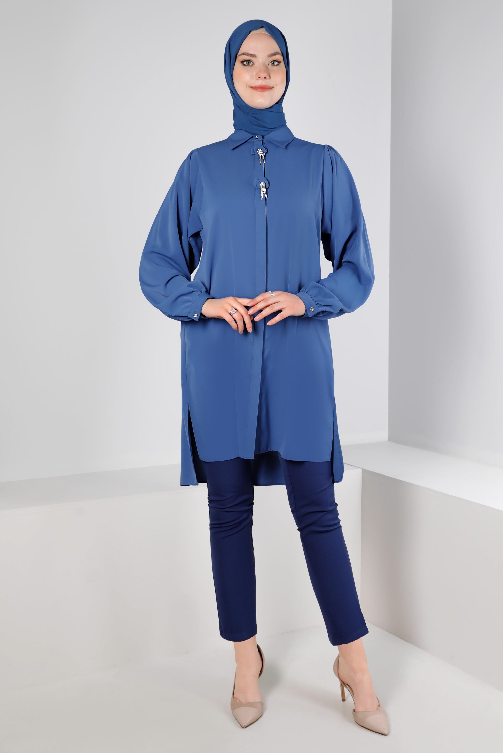 Tesettür giyim LACİVERT TAŞ PÜSKÜL DETAYLI GİZLİ DÜĞMELİ TUNİK 43502