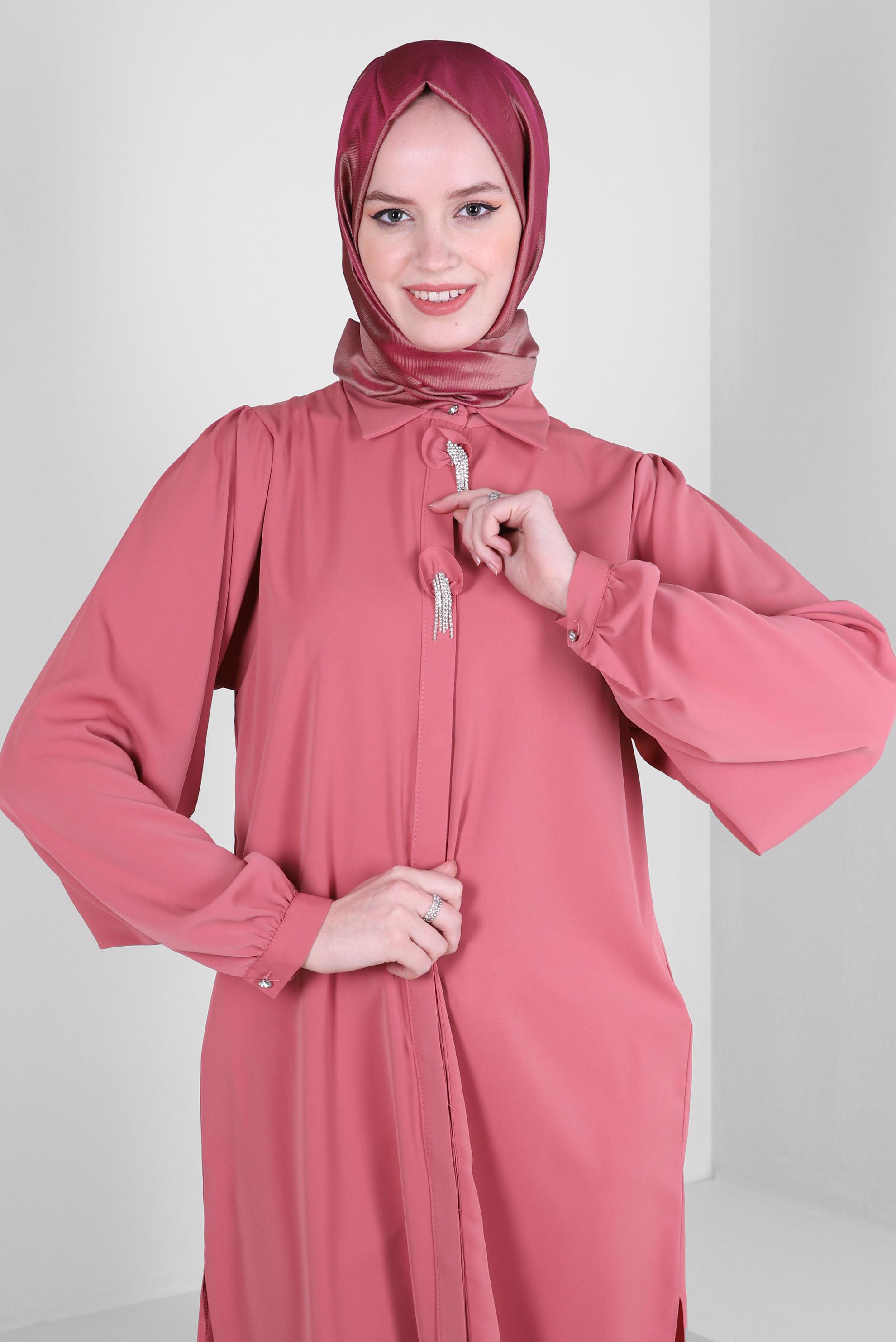 Tesettür giyim PEMBE TAŞ PÜSKÜL DETAYLI GİZLİ DÜĞMELİ TUNİK 43502