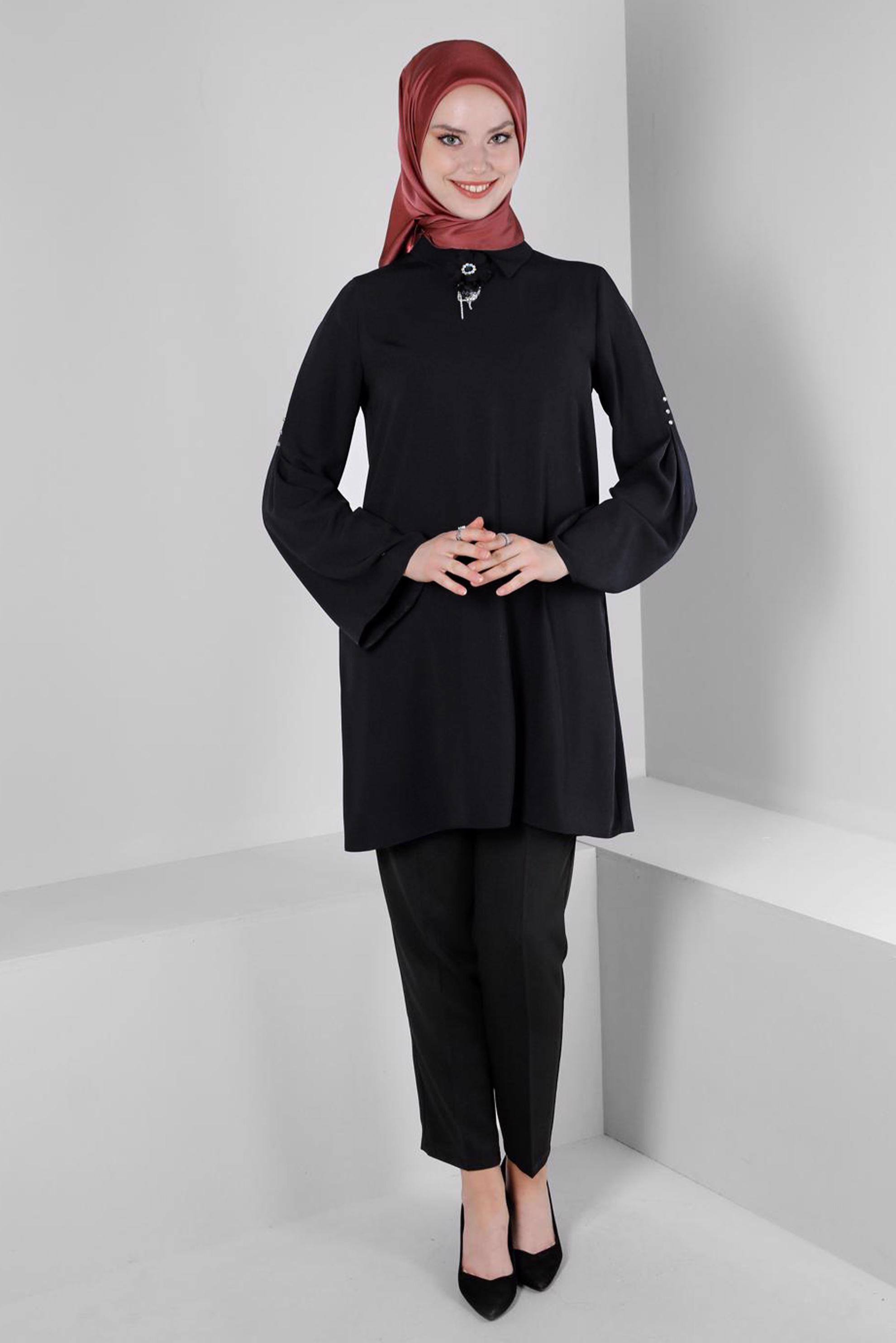 Vêtements hijab NOIR TUNIQUE À MANCHES SUSPENDUES AVEC ACCESSOIRE FLEUR 43503