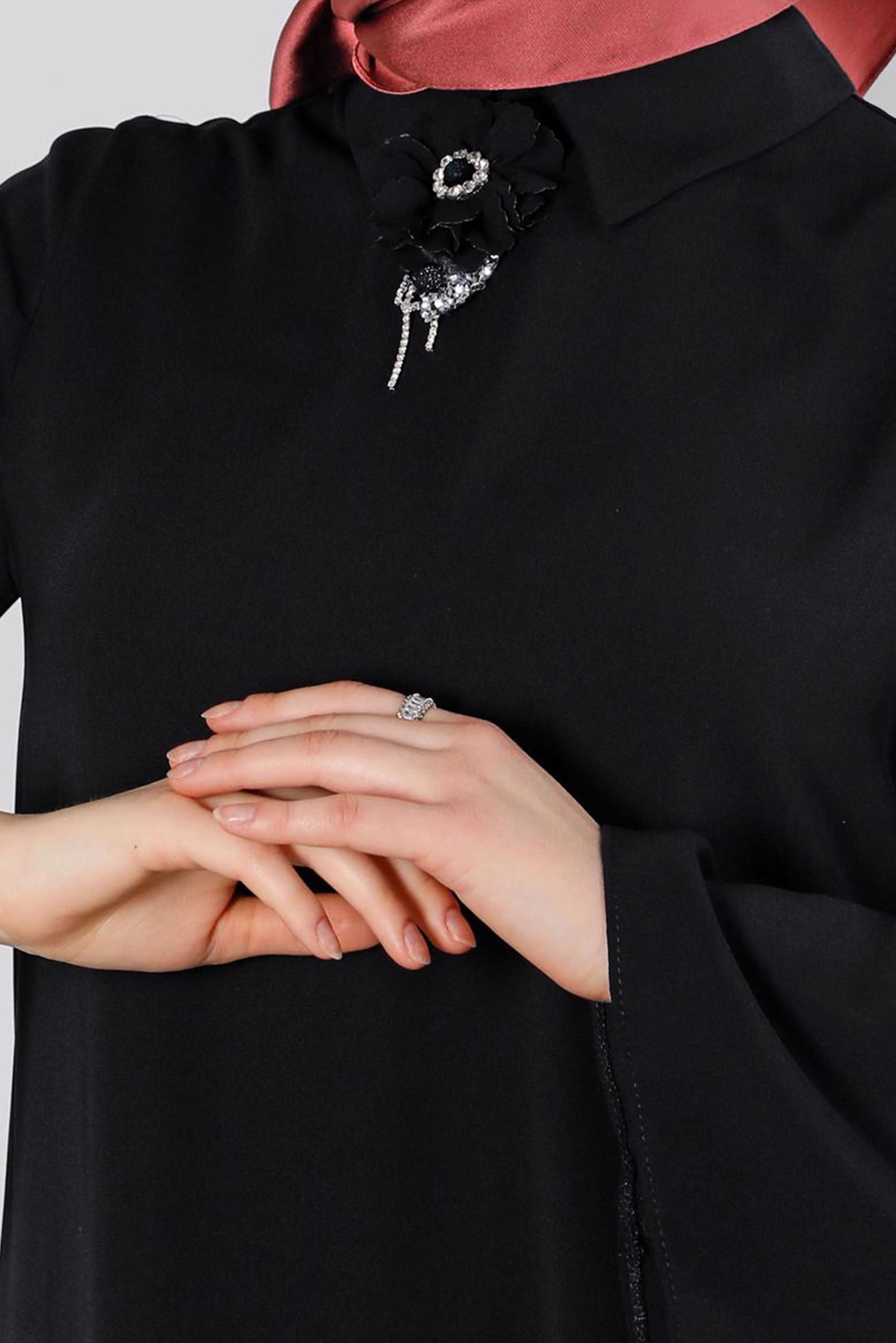 Vêtements hijab NOIR TUNIQUE À MANCHES SUSPENDUES AVEC ACCESSOIRE FLEUR 43503