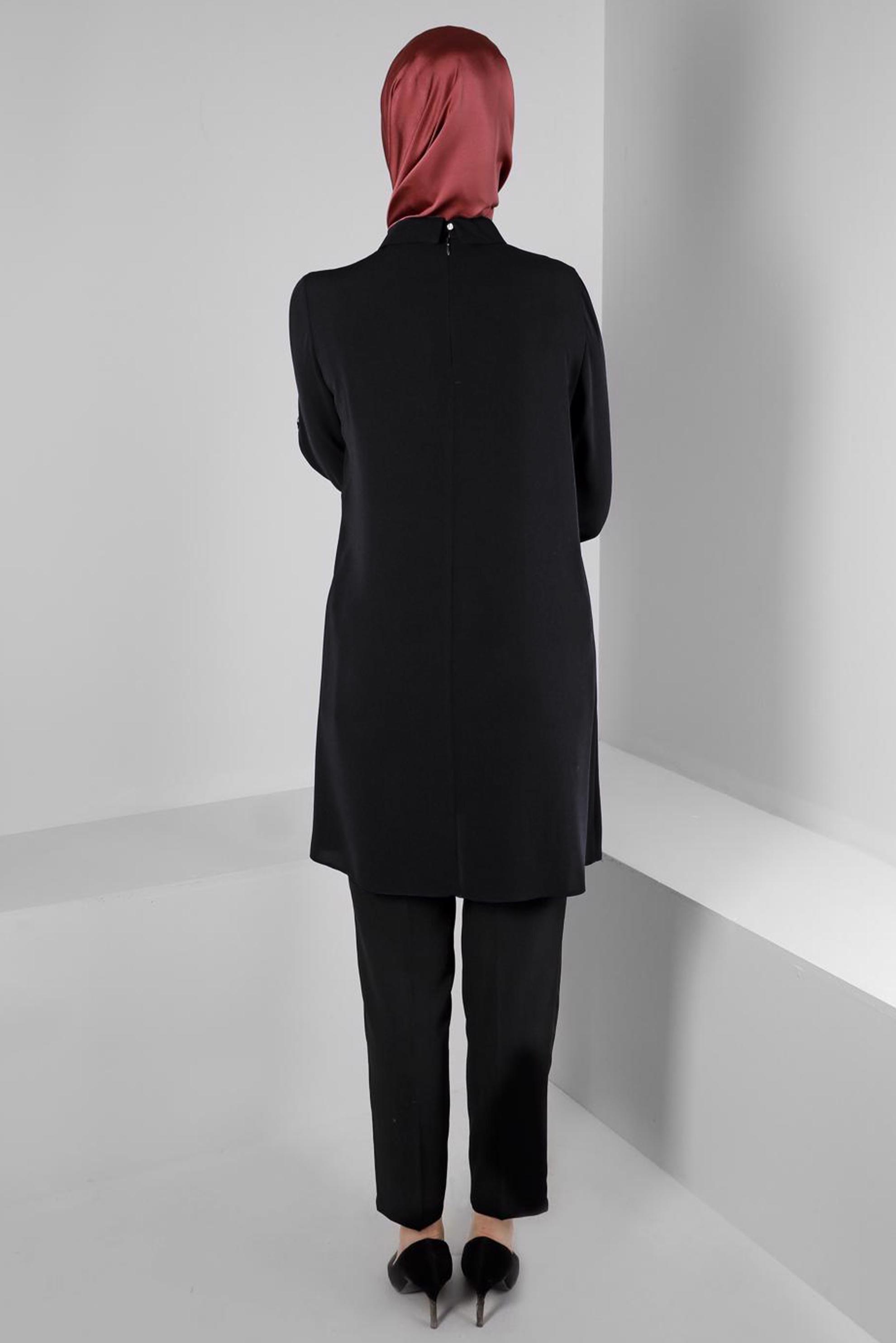 Vêtements hijab NOIR TUNIQUE À MANCHES SUSPENDUES AVEC ACCESSOIRE FLEUR 43503