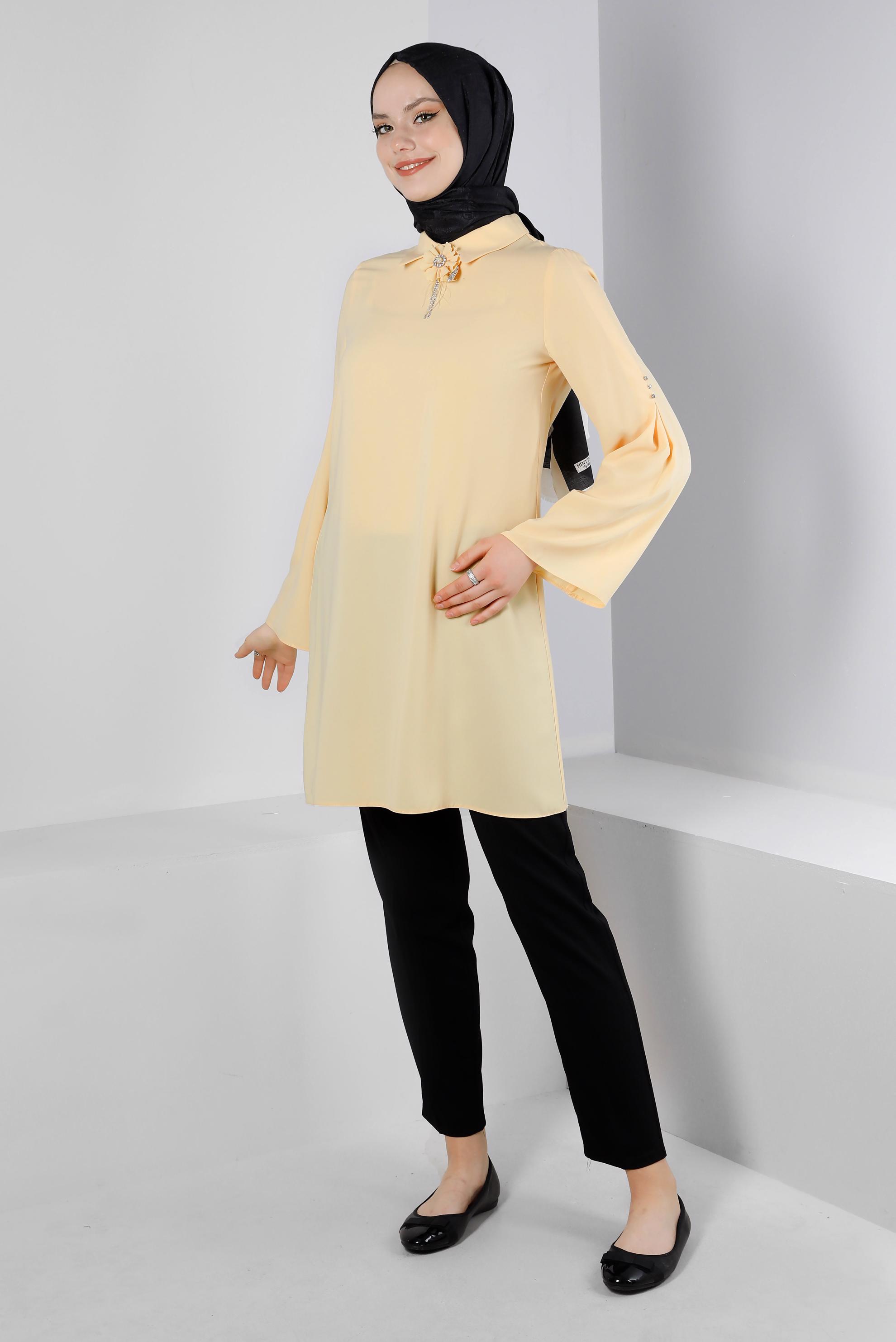 Tesettür giyim SARI İSPANYOL KOL ÇİÇEK AKSESUARLI TUNİK 43503