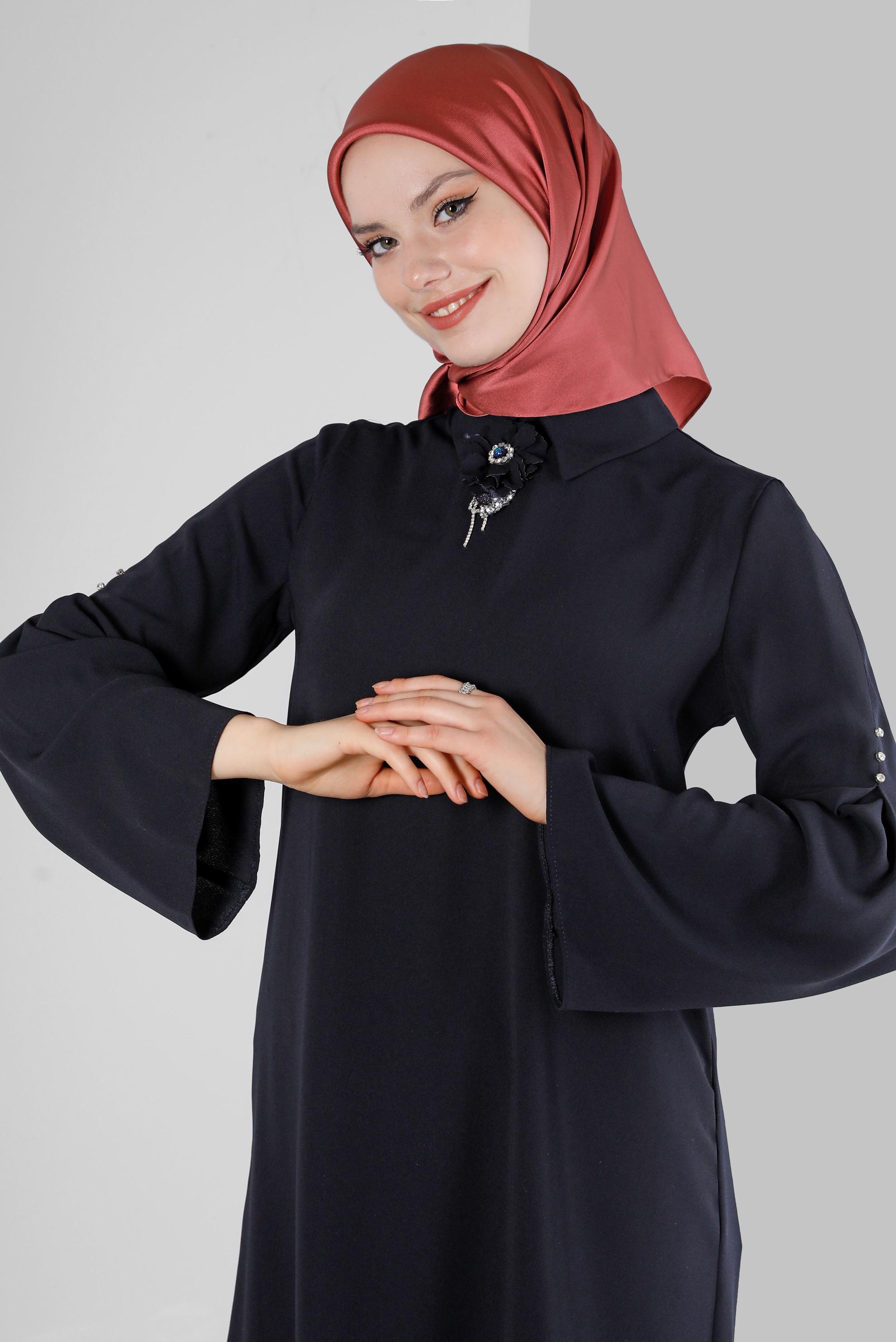 Tesettür giyim LACİVERT İSPANYOL KOL ÇİÇEK AKSESUARLI TUNİK 43503