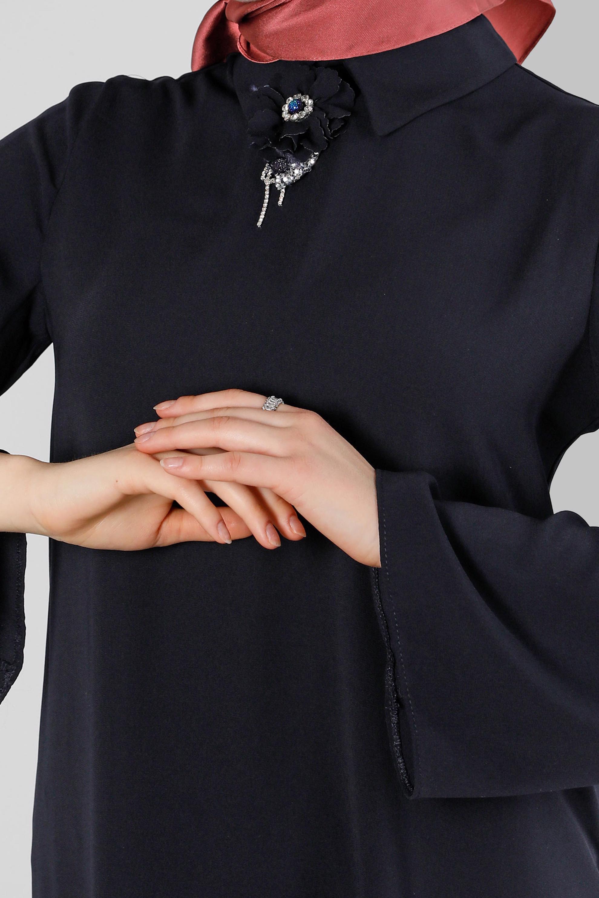 Tesettür giyim LACİVERT İSPANYOL KOL ÇİÇEK AKSESUARLI TUNİK 43503