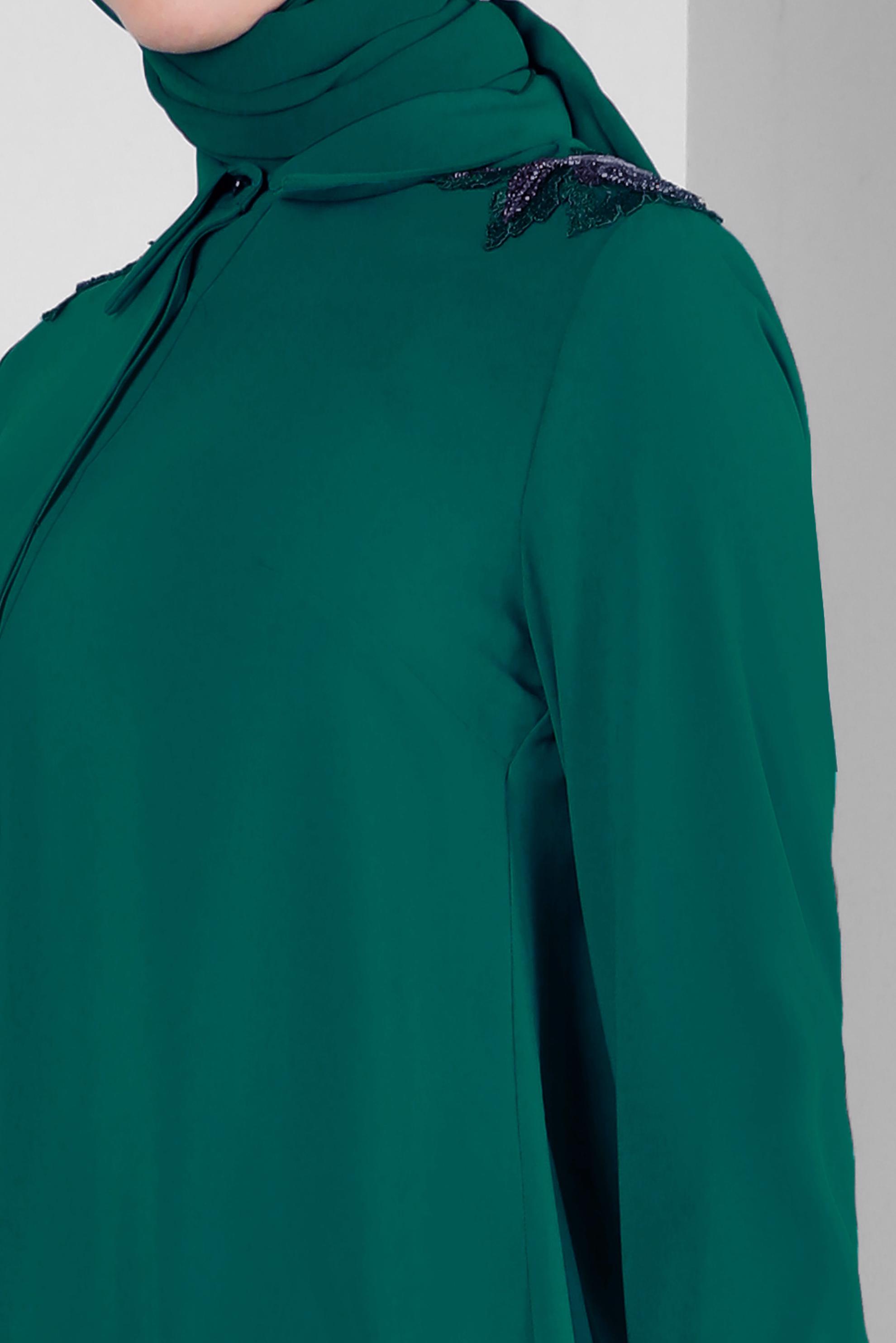 Tesettür giyim YEŞİL TAŞ İŞLEME DETAYLI GİZLİ DÜĞMELİ TUNİK 43504