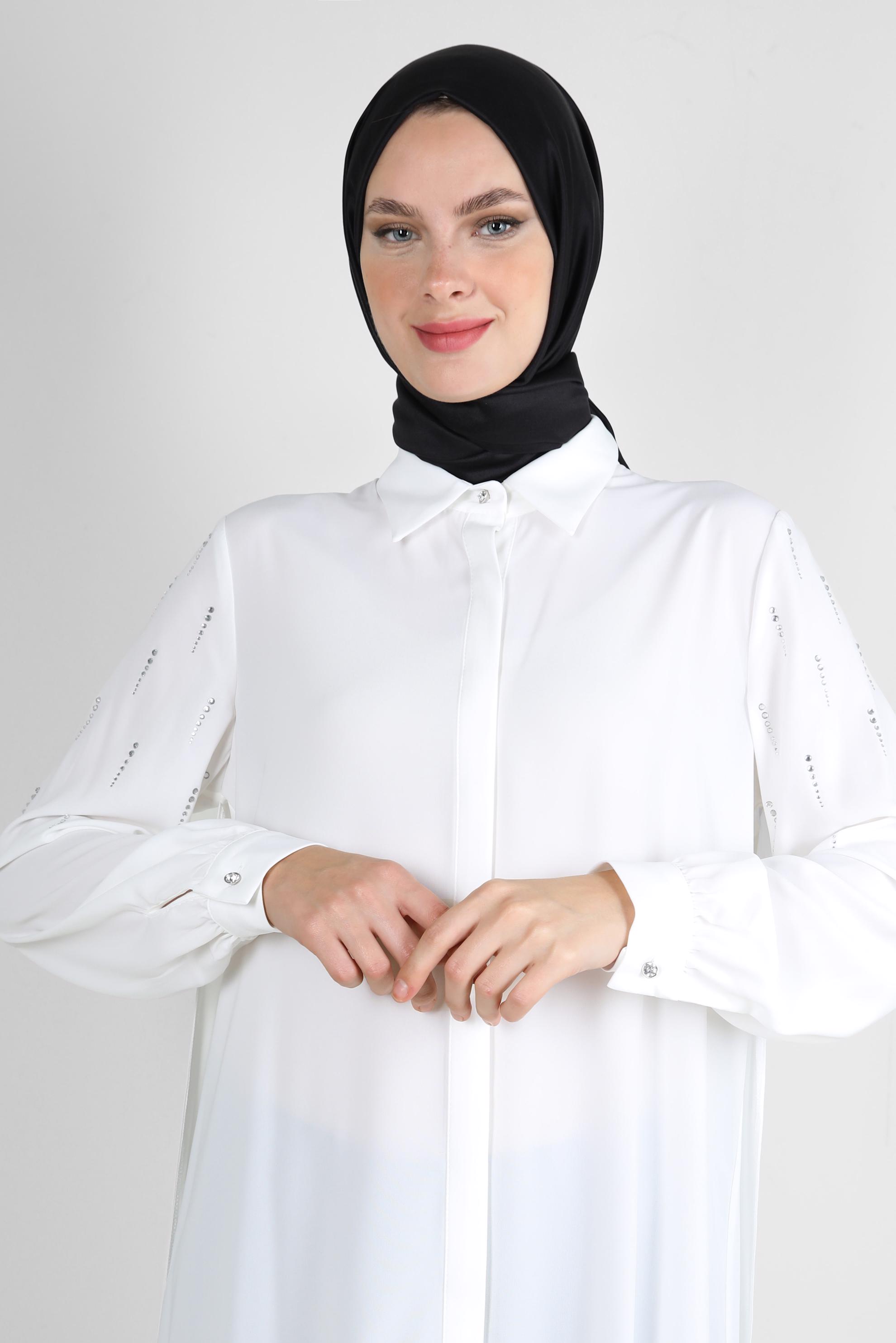 Tesettür giyim BEYAZ TAŞ BASKILI ASİMETRİK KESİM GÖMLEK TUNİK 43505