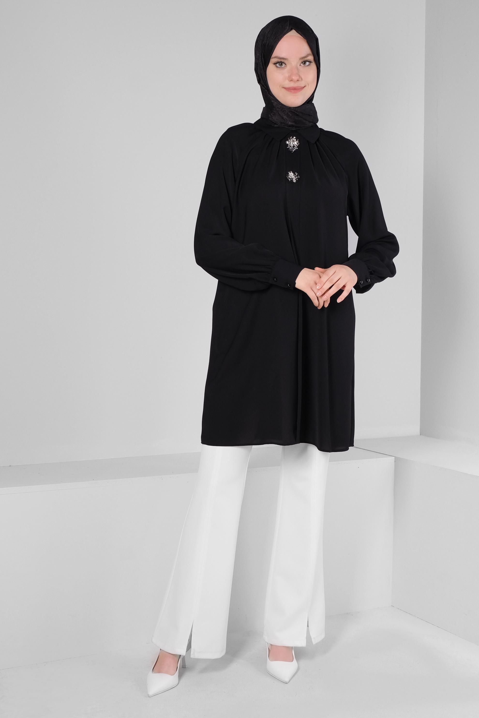 Tesettür giyim SİYAH AKSESUAR DETAYLI GÖMLEK YAKA TUNİK 43507