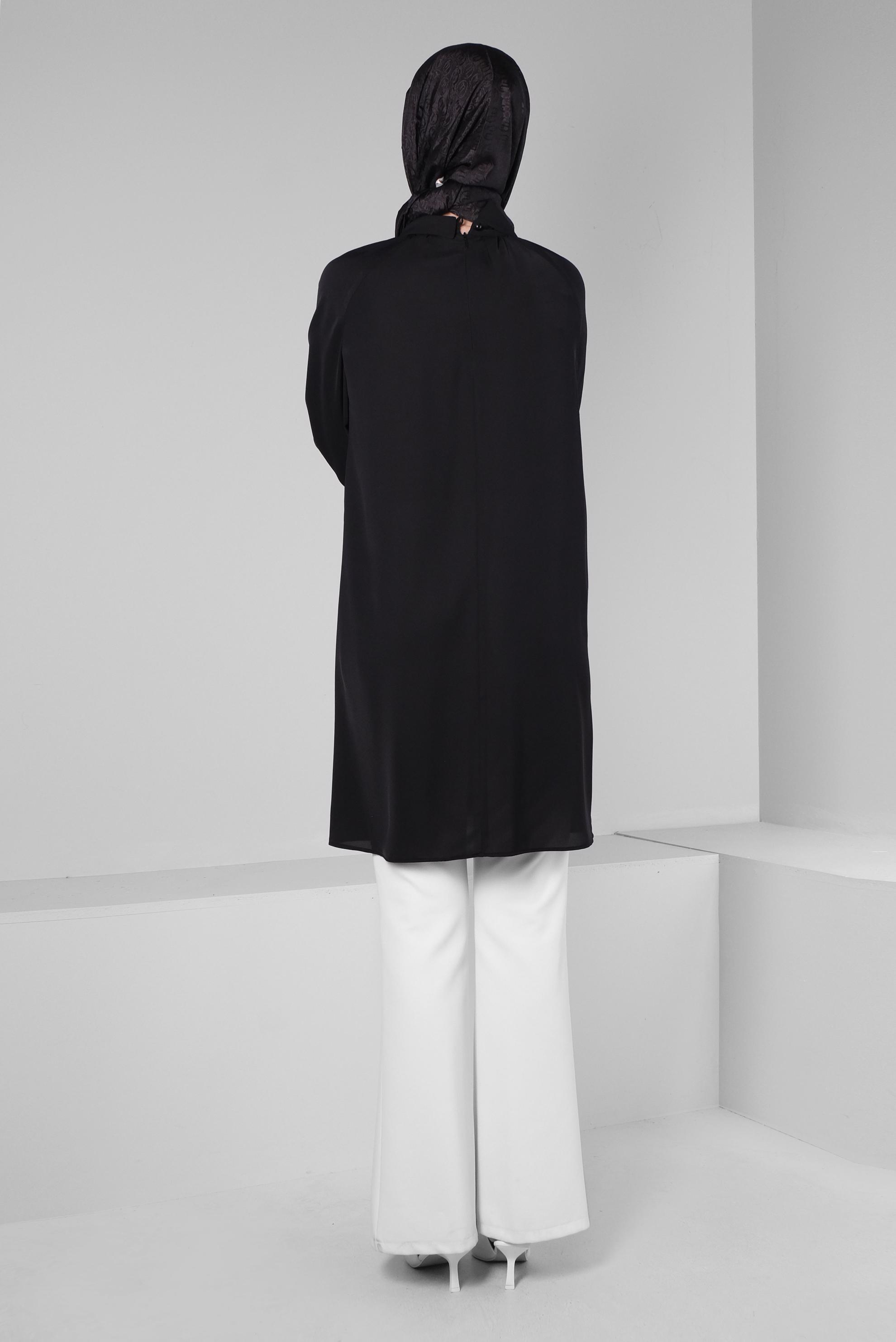 Tesettür giyim SİYAH AKSESUAR DETAYLI GÖMLEK YAKA TUNİK 43507