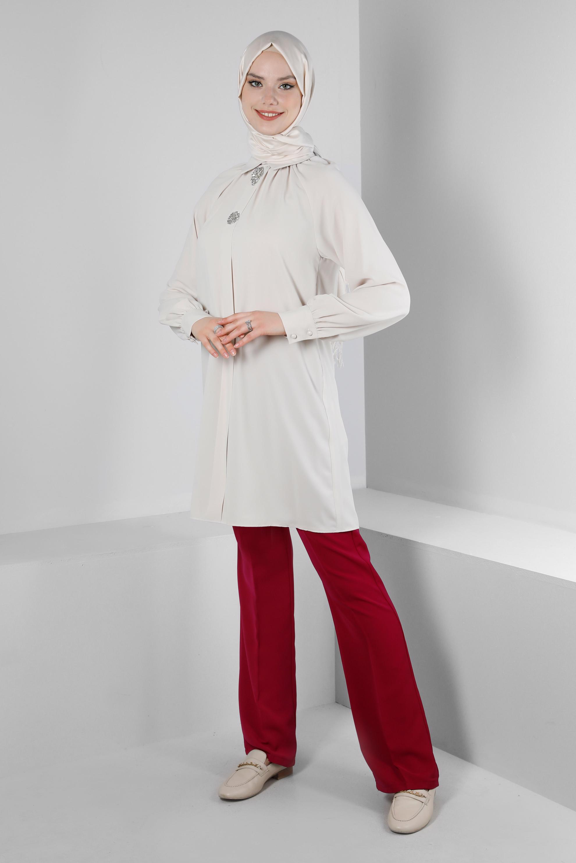 Tesettür giyim BEJ AKSESUAR DETAYLI GÖMLEK YAKA TUNİK 43507