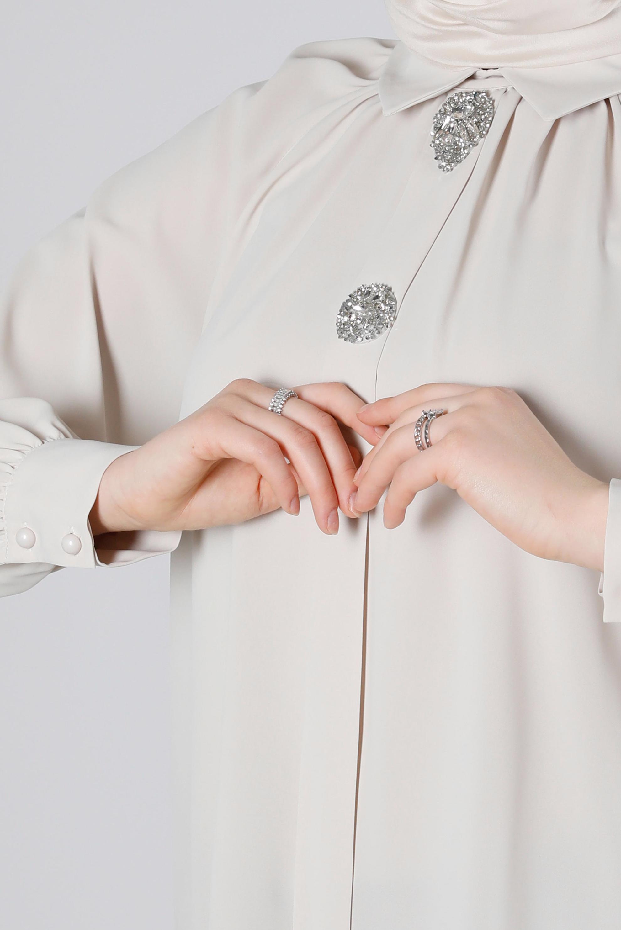 Tesettür giyim BEJ AKSESUAR DETAYLI GÖMLEK YAKA TUNİK 43507