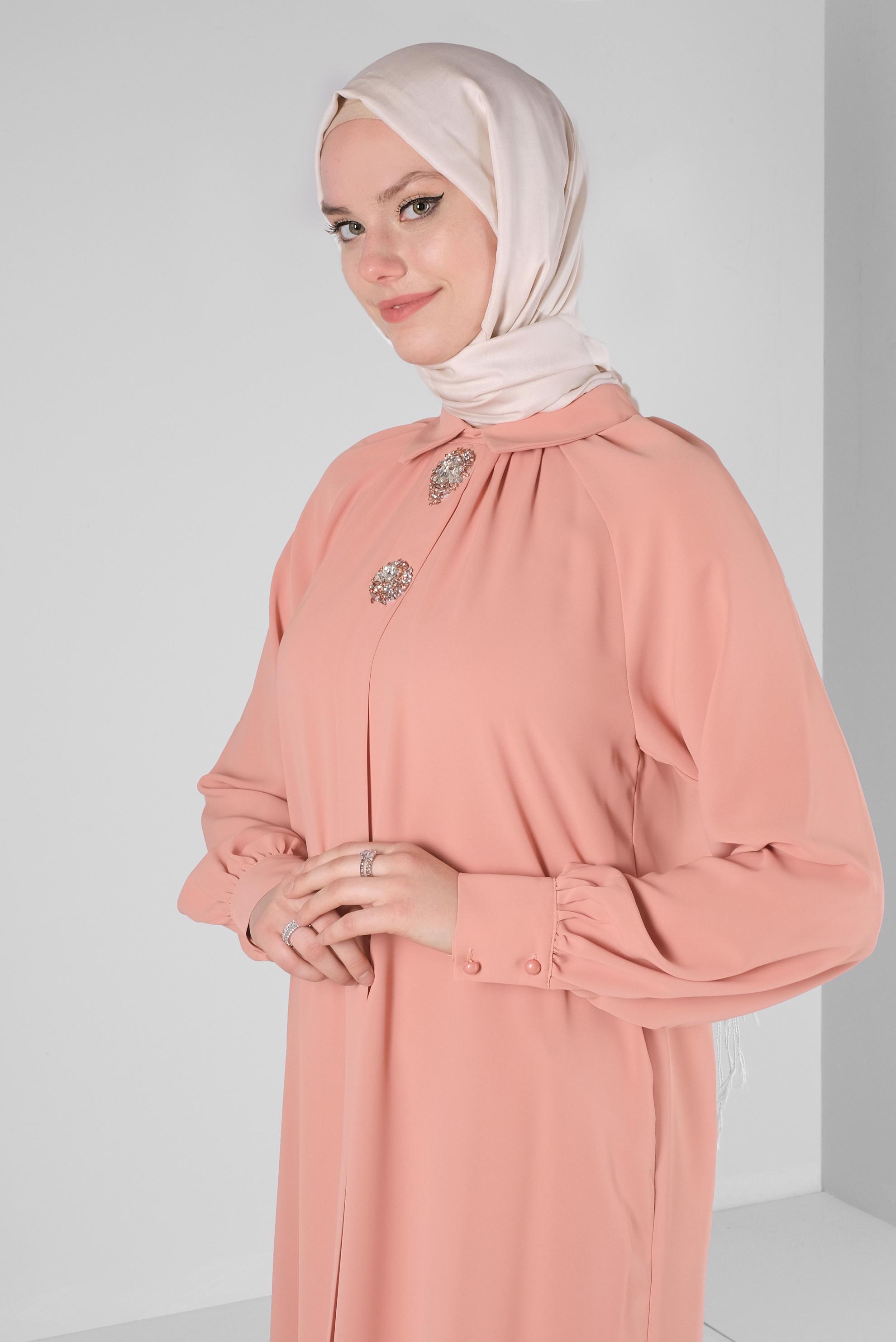 Tesettür giyim PUDRA AKSESUAR DETAYLI GÖMLEK YAKA TUNİK 43507