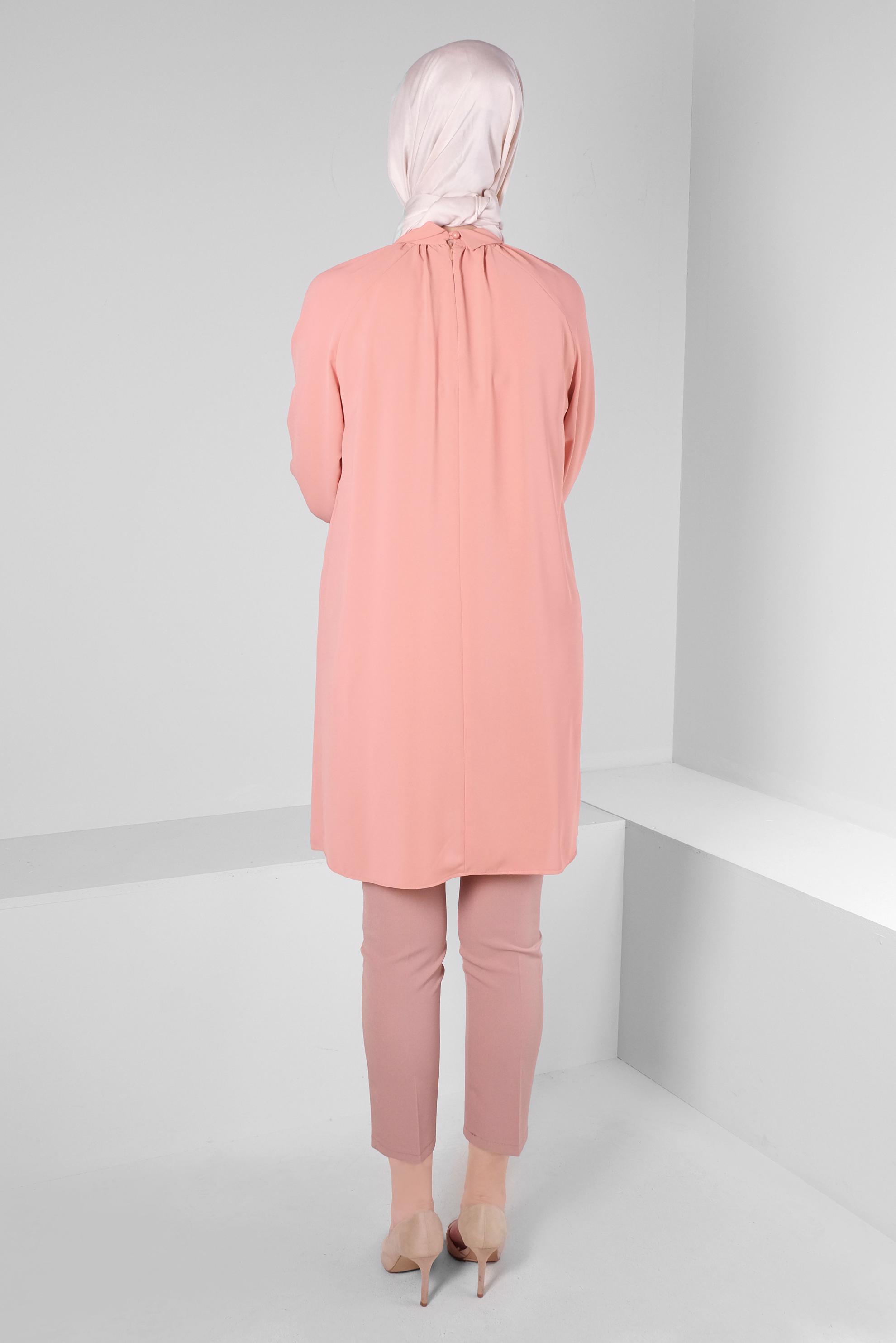 Tesettür giyim PUDRA AKSESUAR DETAYLI GÖMLEK YAKA TUNİK 43507