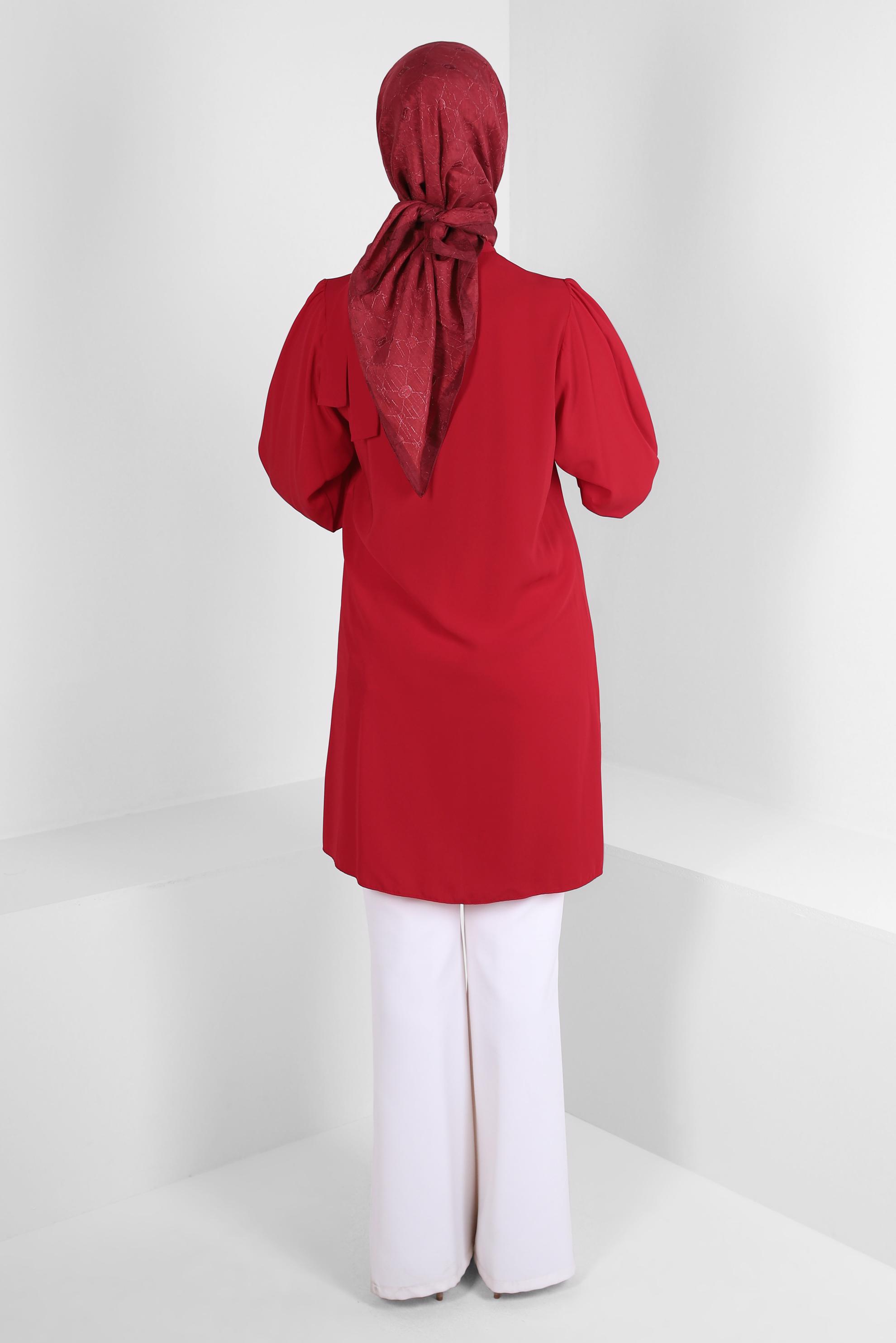 Tesettür giyim KIRMIZI YAKASI BAĞLAMA DETAYLI GİZLİ DÜĞMELİ TUNİK 43508