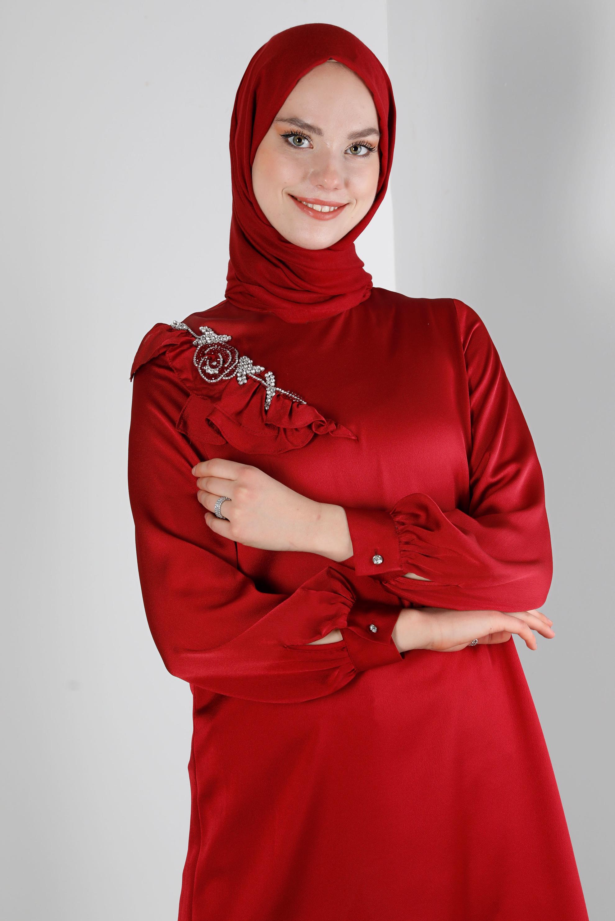 Tesettür giyim BORDO VOLAN DETAYLI SATEN TUNİK 43511