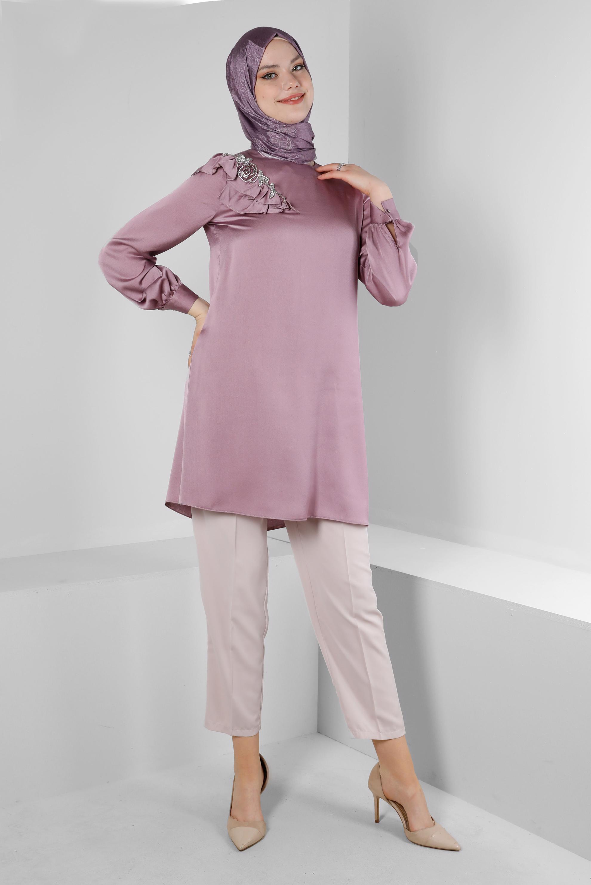 Tesettür giyim MOR VOLAN DETAYLI SATEN TUNİK 43511