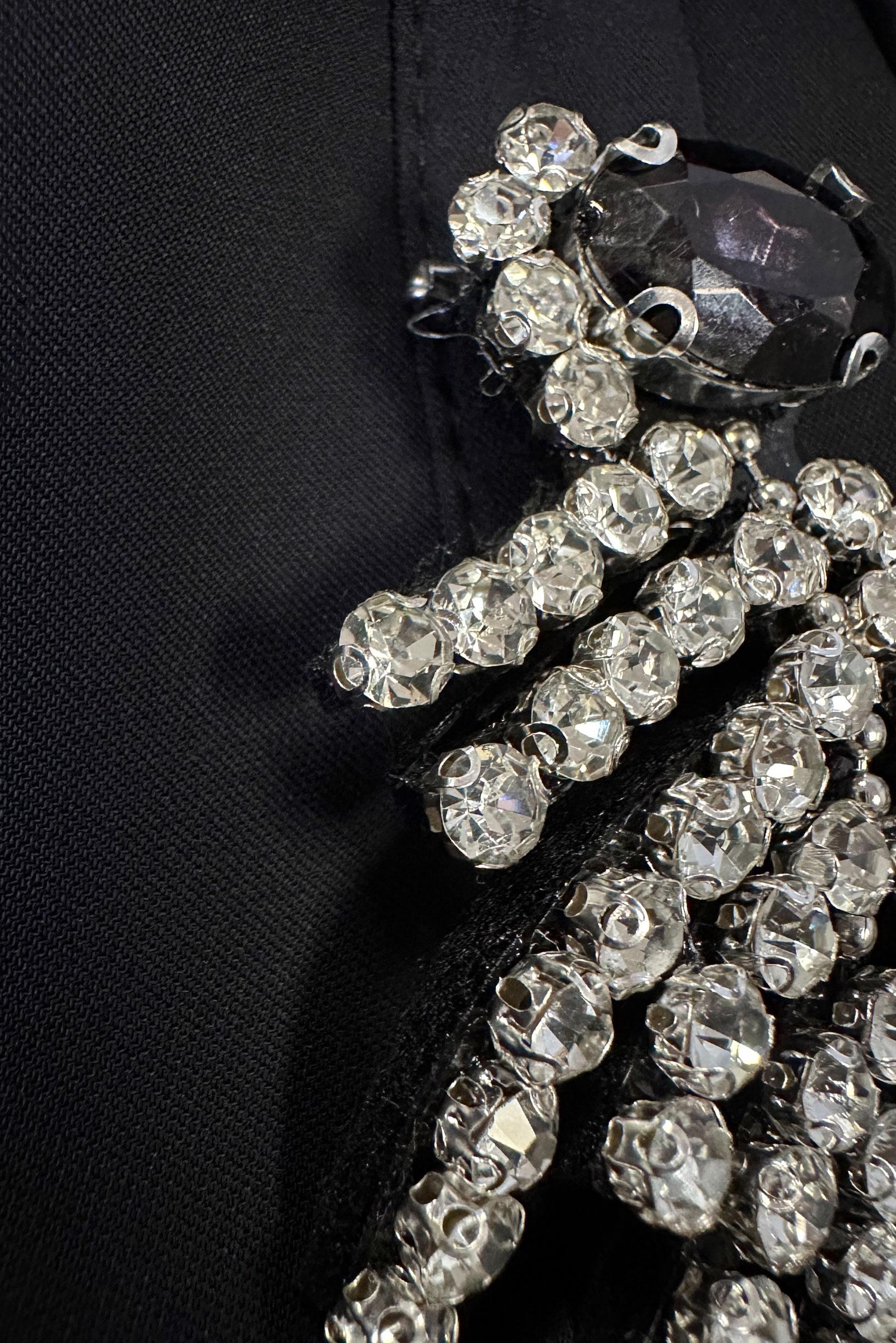 Tesettür giyim SİYAH KOLU PİLİSELİ BROŞ DETAYLI TUNİK 43514