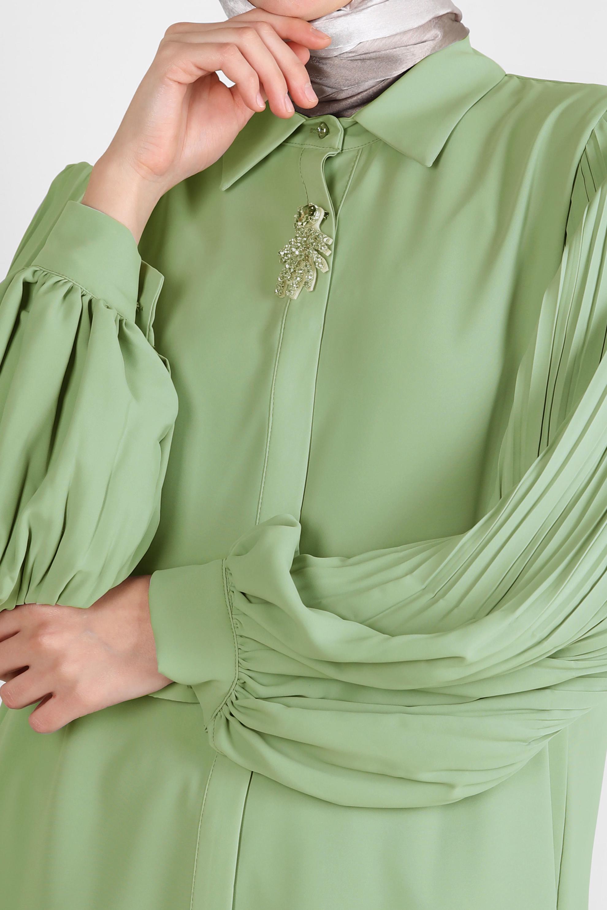 Tesettür giyim YEŞİL KOLU PİLİSELİ BROŞ DETAYLI TUNİK 43514