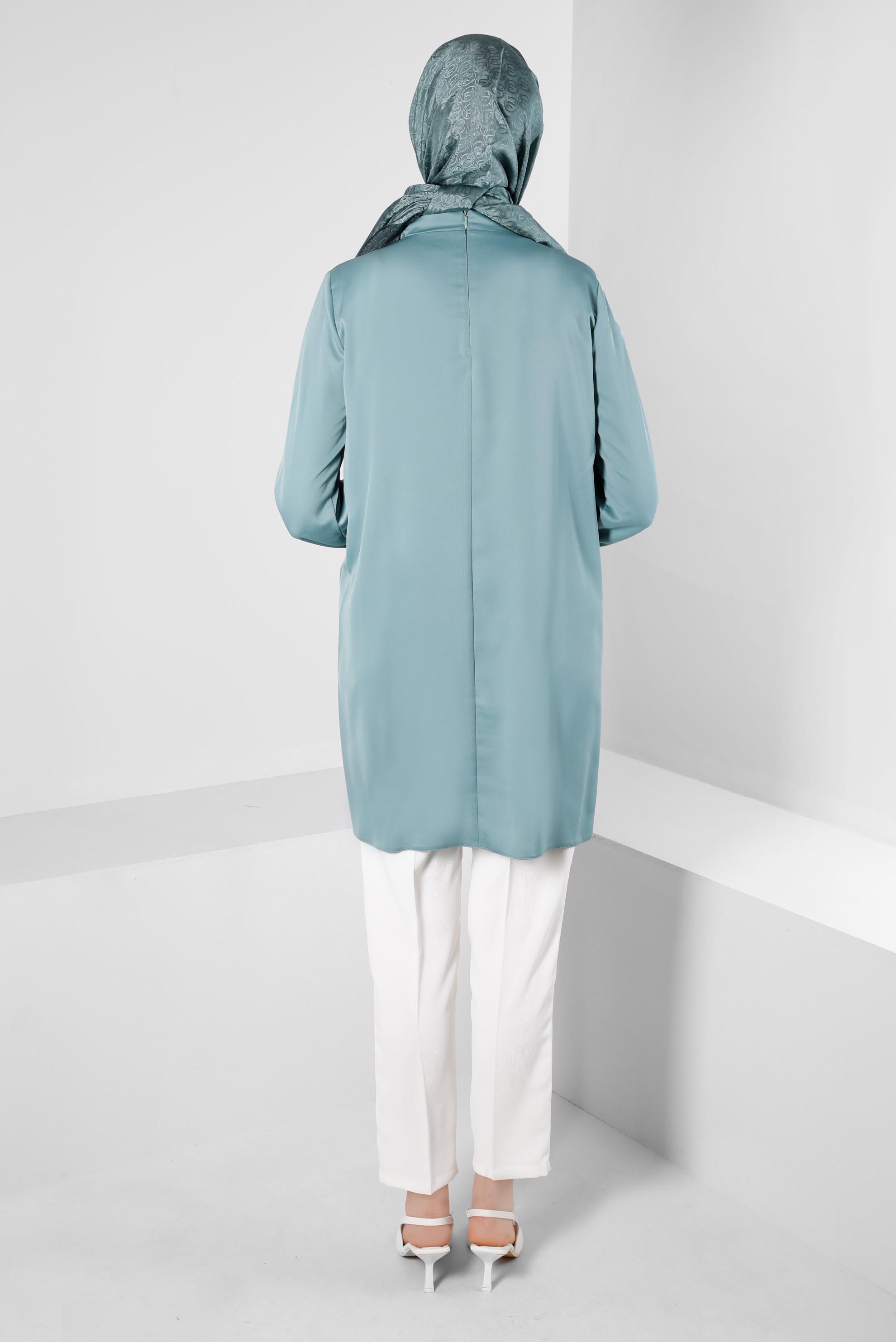 Tesettür giyim YEŞİL ÇİÇEK AKSESUARLI SATEN TUNİK 43515