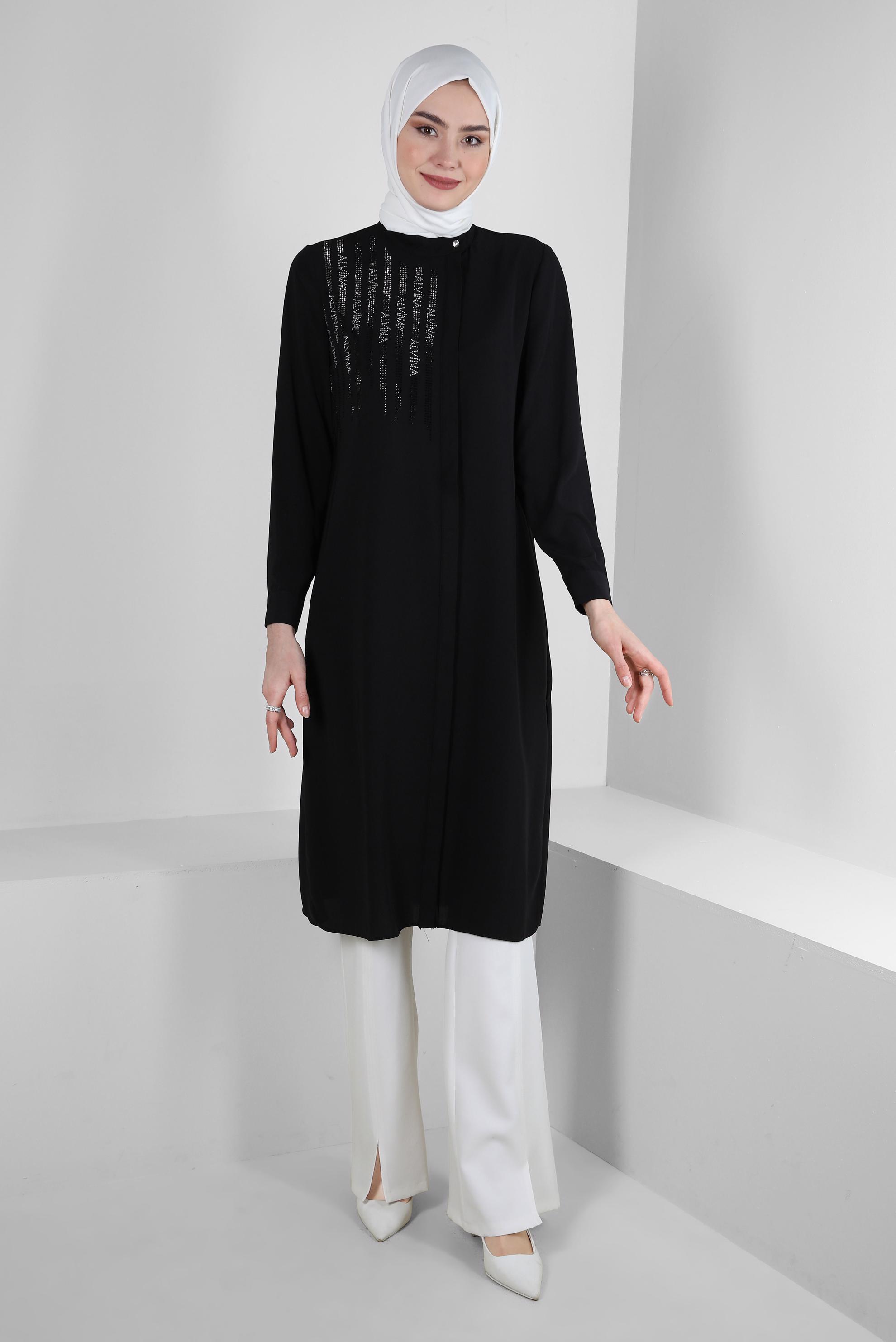 Tesettür giyim SİYAH TAŞ İŞLEMELİ YANI YIRTMAÇLI UZUN TUNİK 43521