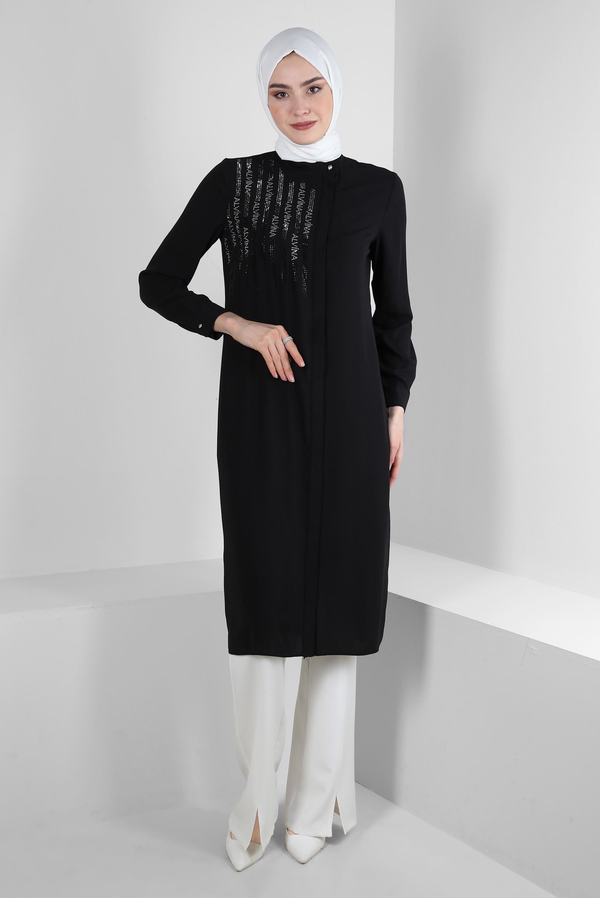 Tesettür giyim SİYAH TAŞ İŞLEMELİ YANI YIRTMAÇLI UZUN TUNİK 43521