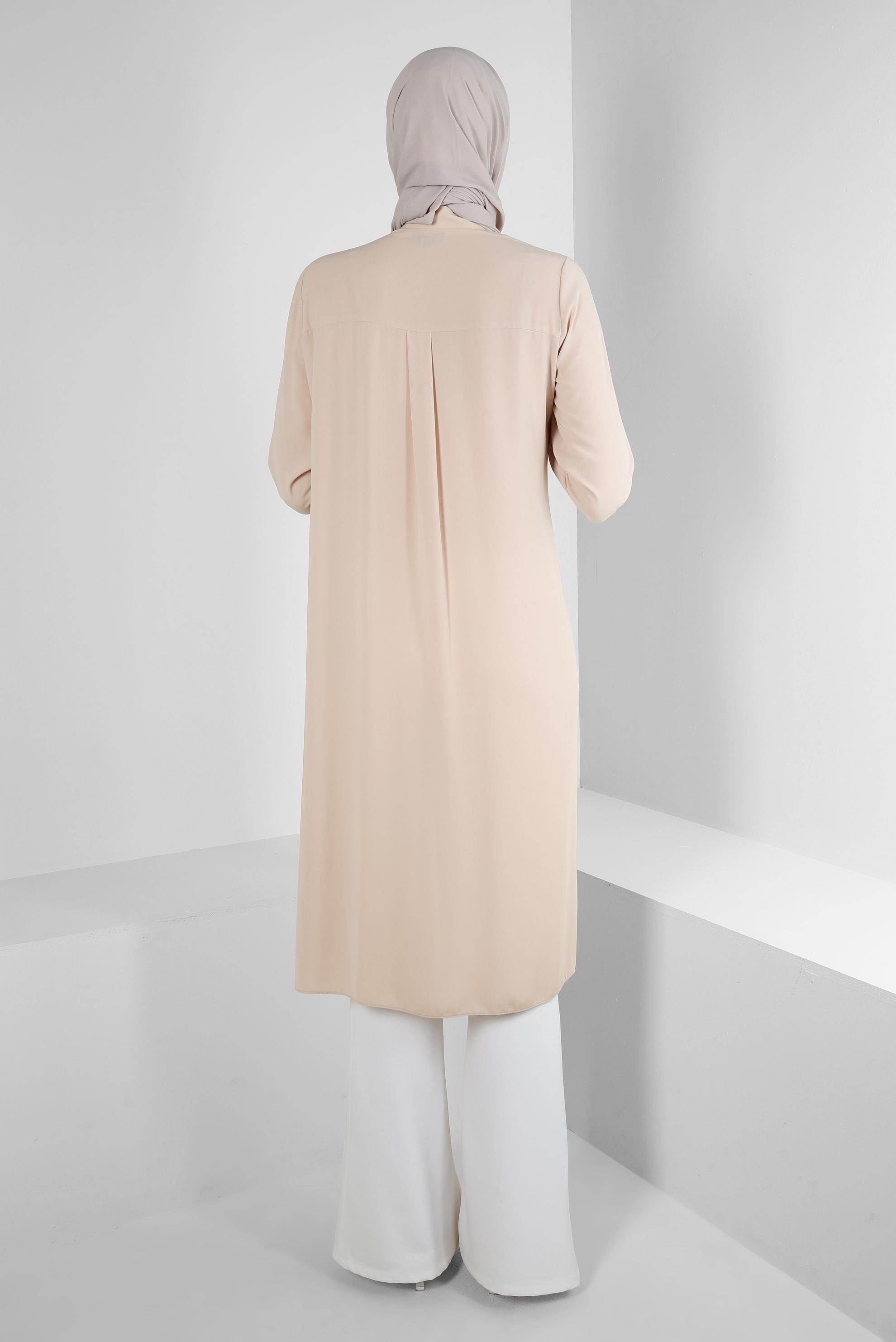 Tesettür giyim BEJ TAŞ İŞLEMELİ YANI YIRTMAÇLI UZUN TUNİK 43521