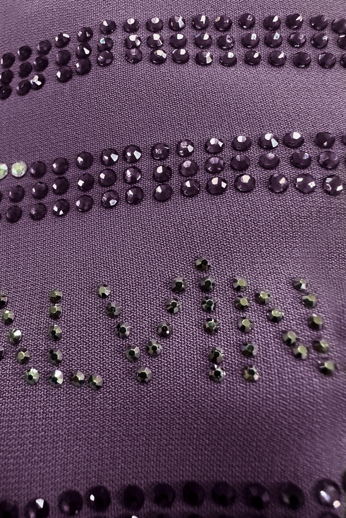 Tesettür giyim MOR TAŞ İŞLEMELİ YANI YIRTMAÇLI UZUN TUNİK 43521