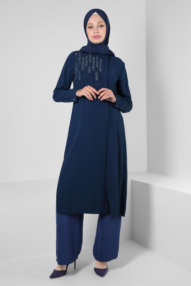 Tesettür giyim LACİVERT TAŞ İŞLEMELİ YANI YIRTMAÇLI UZUN TUNİK 43521 - ALVİNA
