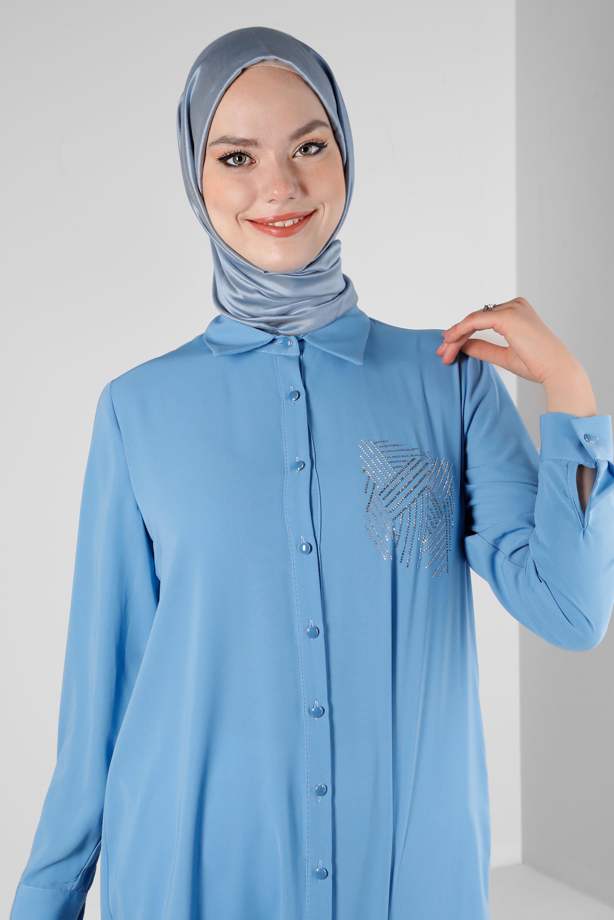 Tesettür giyim MAVİ TAŞ BASKILI DÜĞMELİ UZUN TUNİK 43522