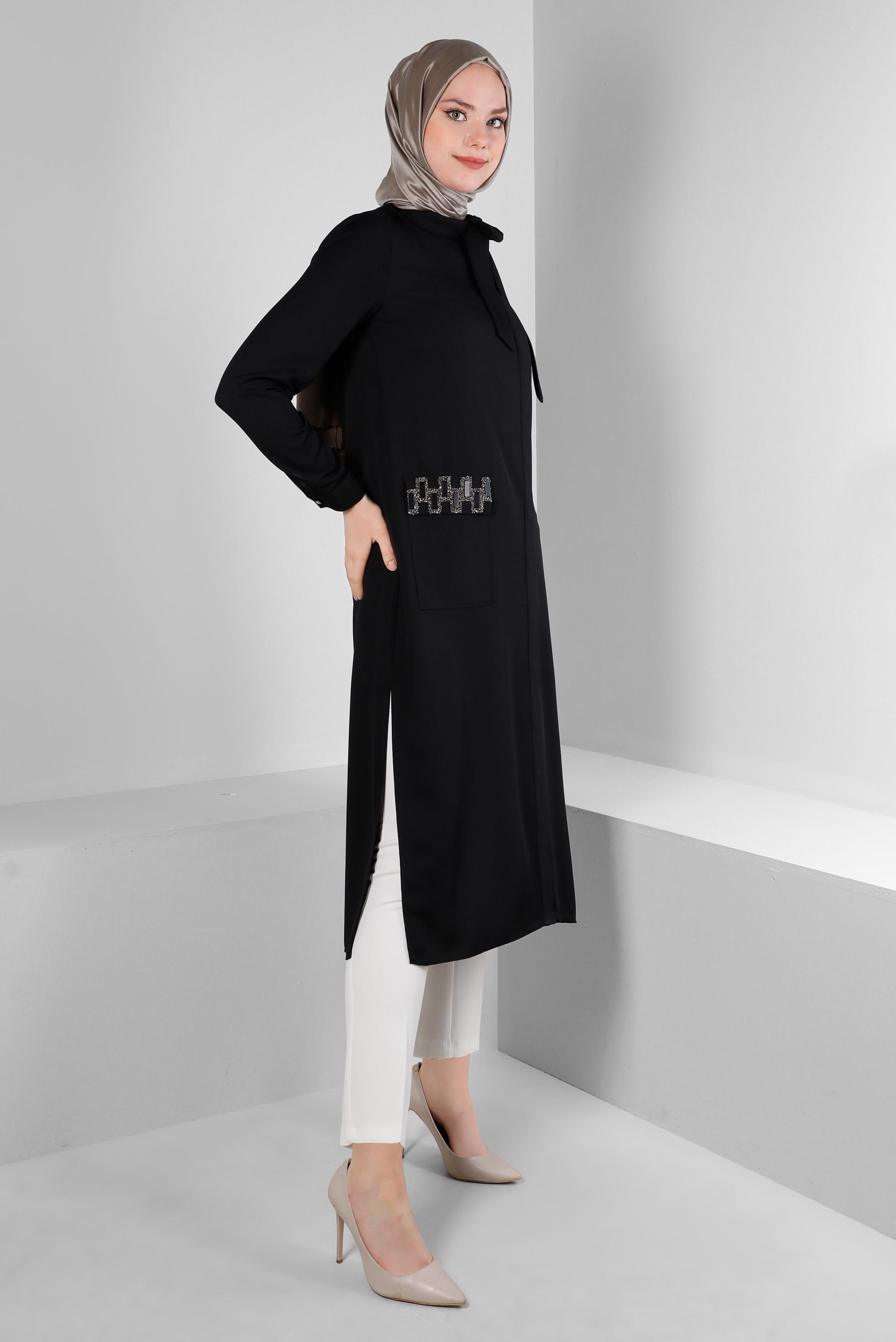 Tesettür giyim SİYAH YAKASI BAĞLAMALI CEPLİ TUNİK 43525