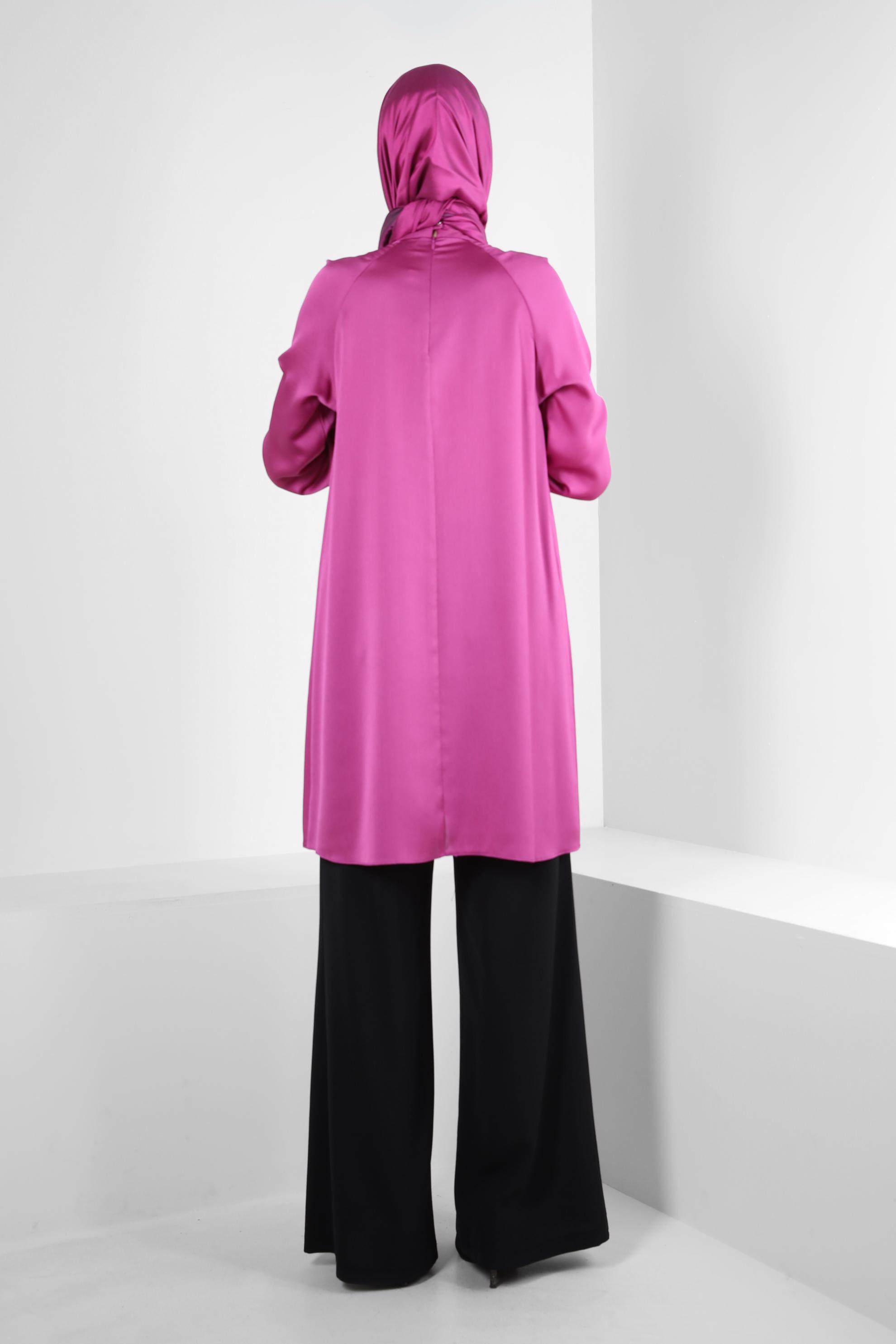 Tesettür giyim FUŞYA MANŞETLERİ BAĞLAMA DETAYLI SATEN TUNİK 43526