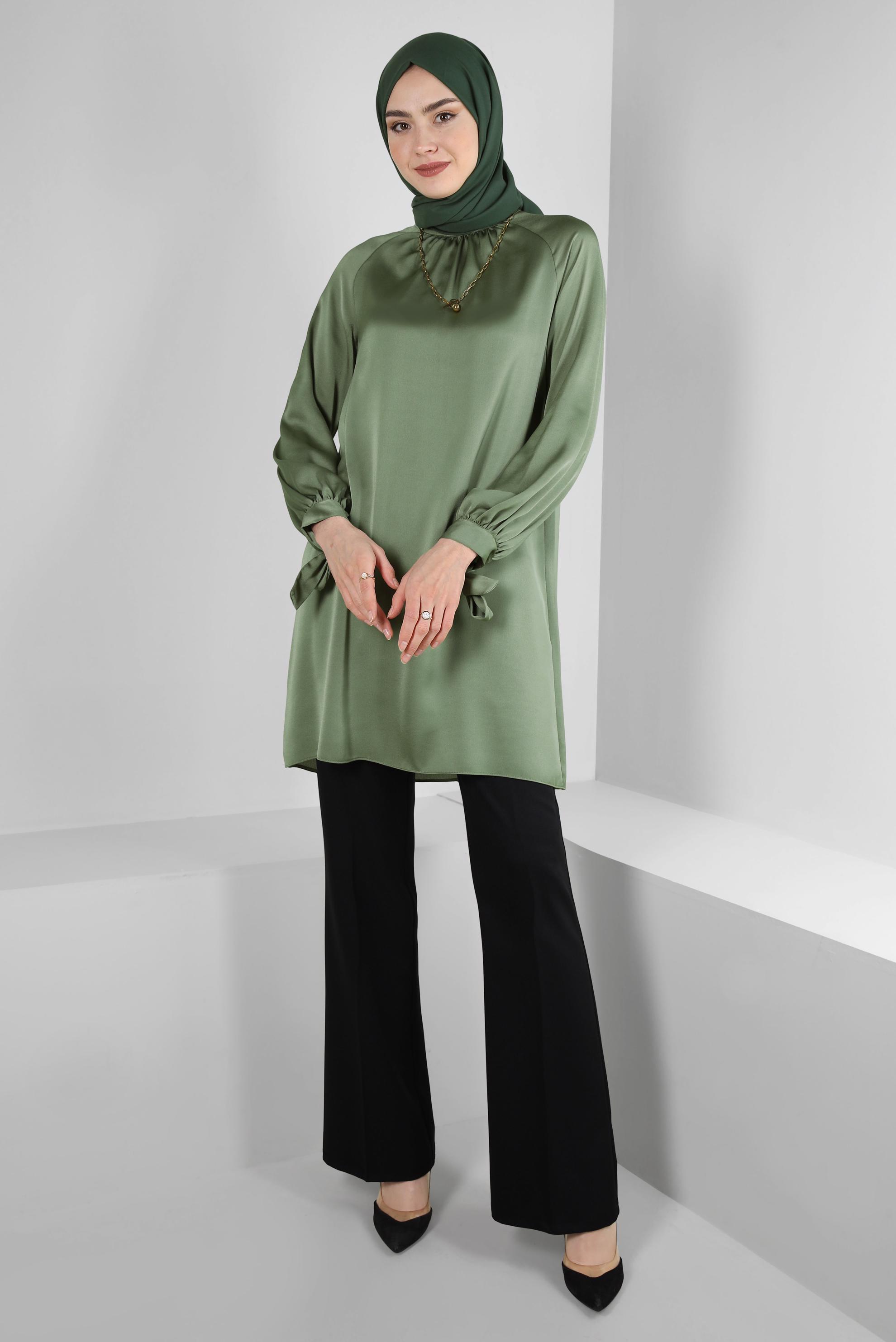 Tesettür giyim HAKİ MANŞETLERİ BAĞLAMA DETAYLI SATEN TUNİK 43526