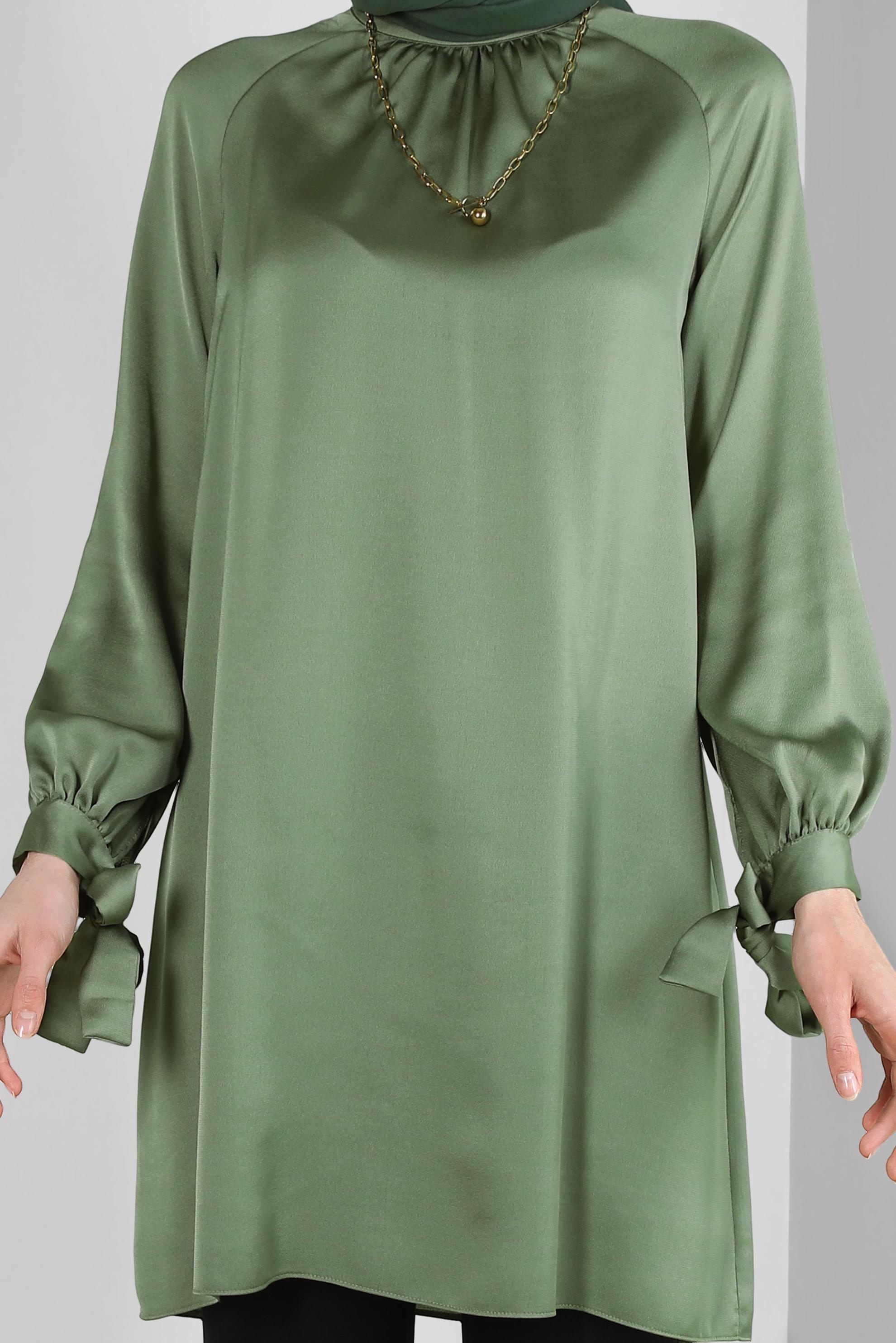 Tesettür giyim HAKİ MANŞETLERİ BAĞLAMA DETAYLI SATEN TUNİK 43526