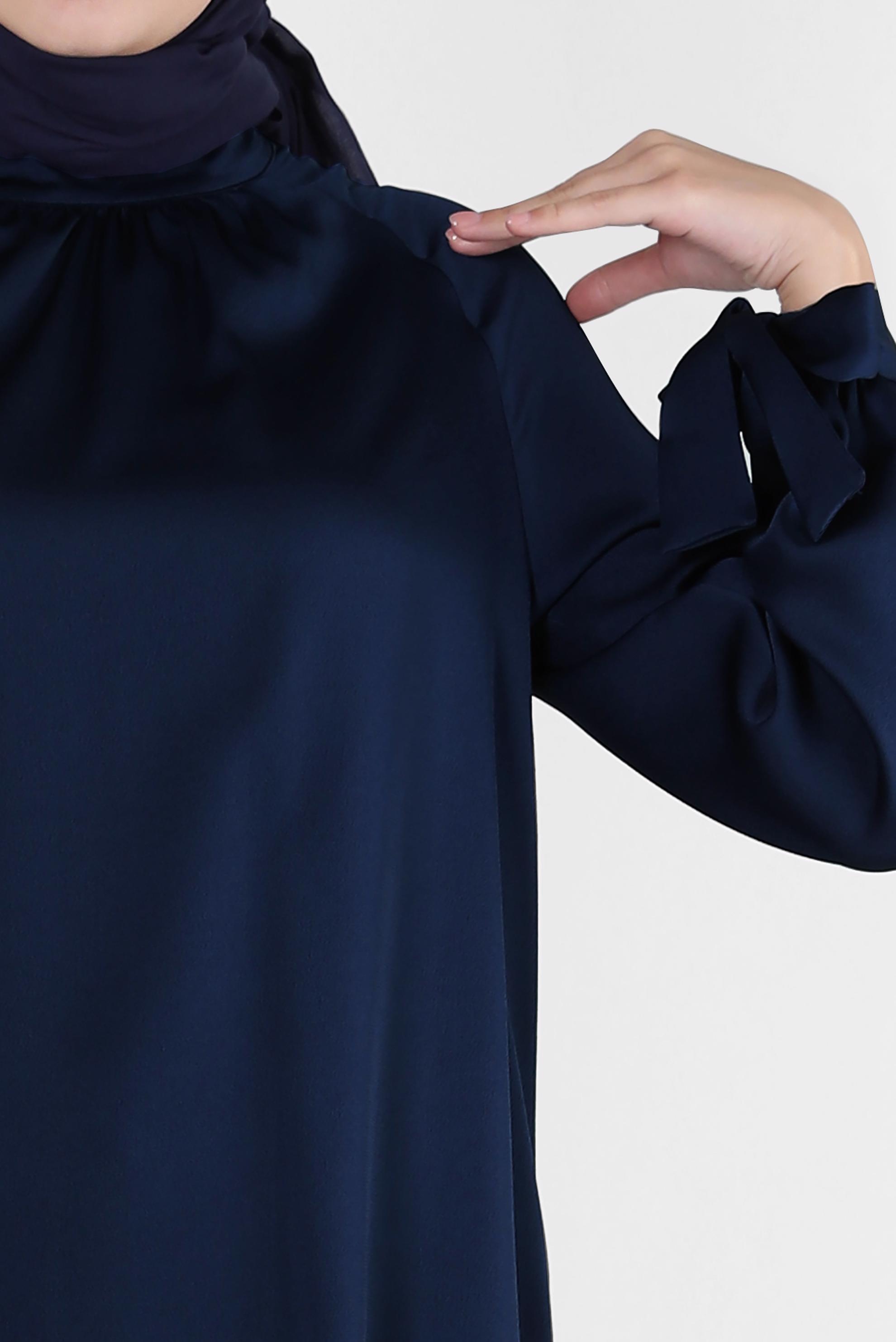 Tesettür giyim LACİVERT MANŞETLERİ BAĞLAMA DETAYLI SATEN TUNİK 43526