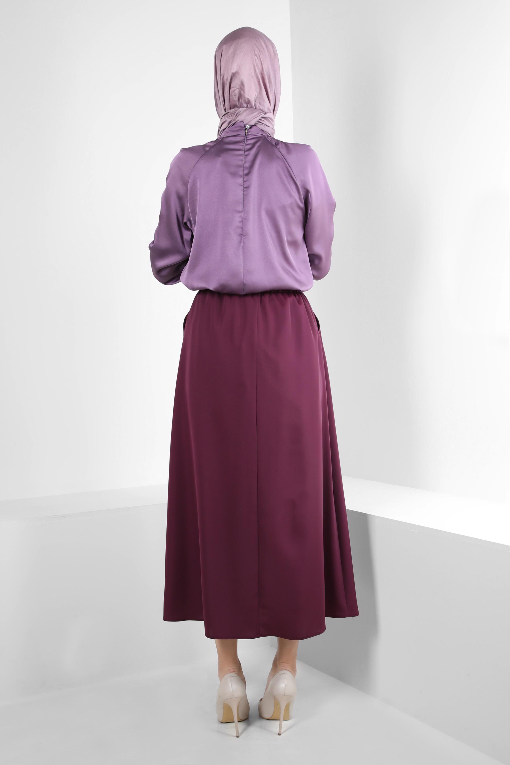 Tesettür giyim MÜRDÜM MANŞETLERİ BAĞLAMA DETAYLI SATEN TUNİK 43526