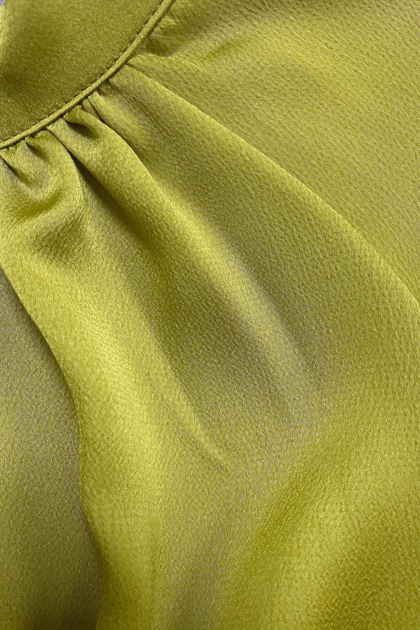 Tesettür giyim YEŞİL MANŞETLERİ BAĞLAMA DETAYLI SATEN TUNİK 43526