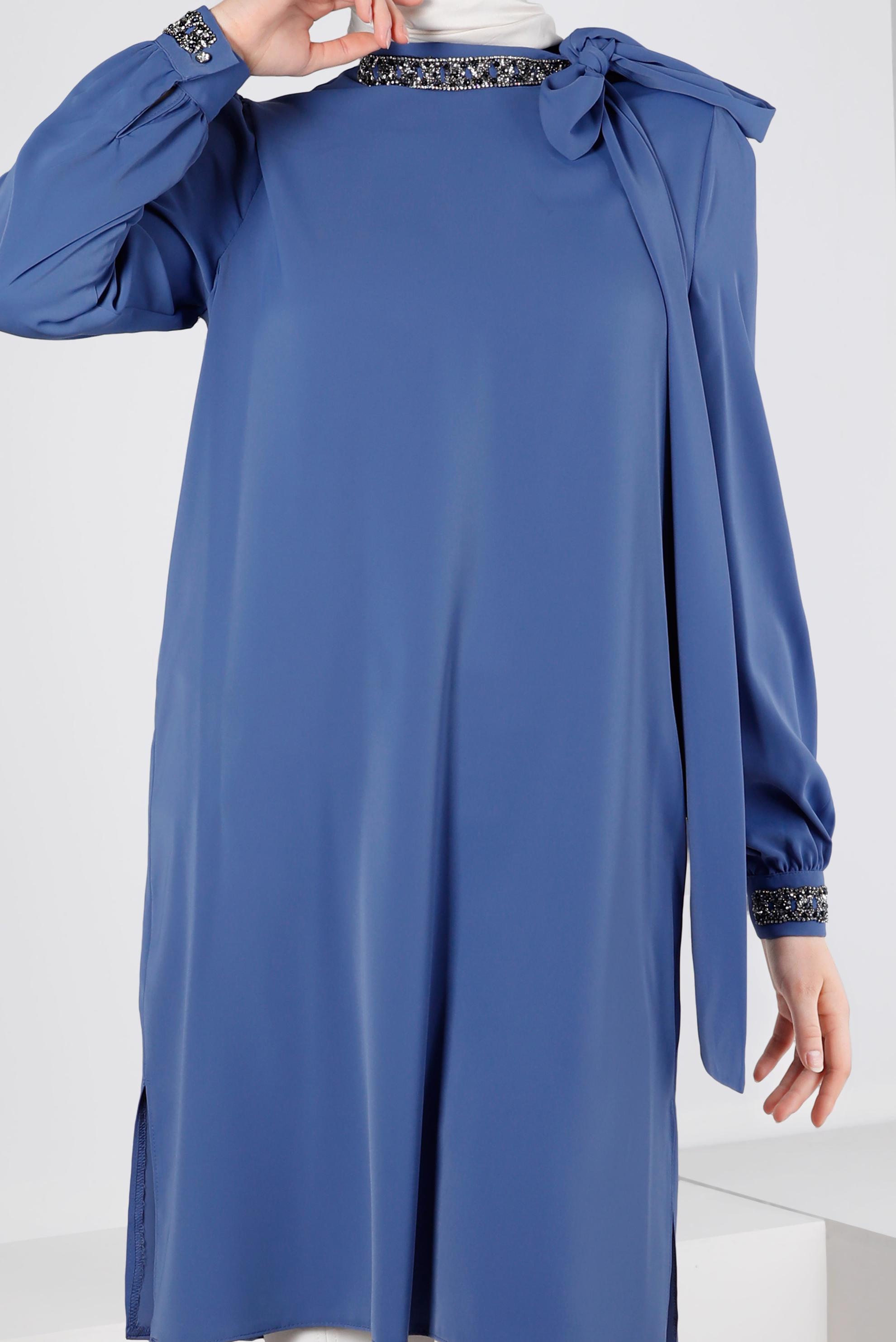 Tesettür giyim LACİVERT TAŞ İŞLEMELİ YAKASI BAĞLAMA DETAYLI TUNİK 43527