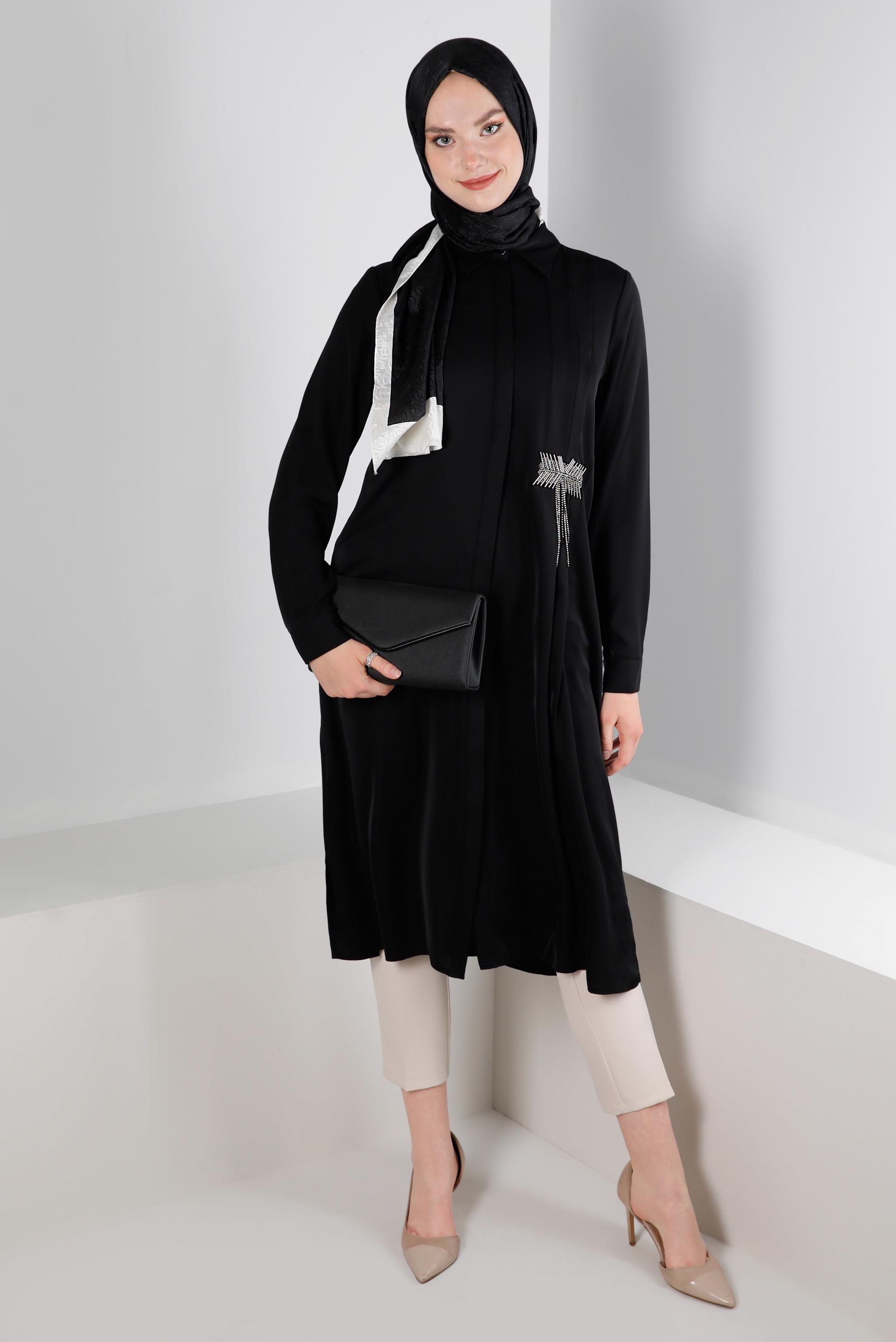 Tesettür giyim SİYAH TAŞ İŞLEME DETAYLI TUNİK 43528