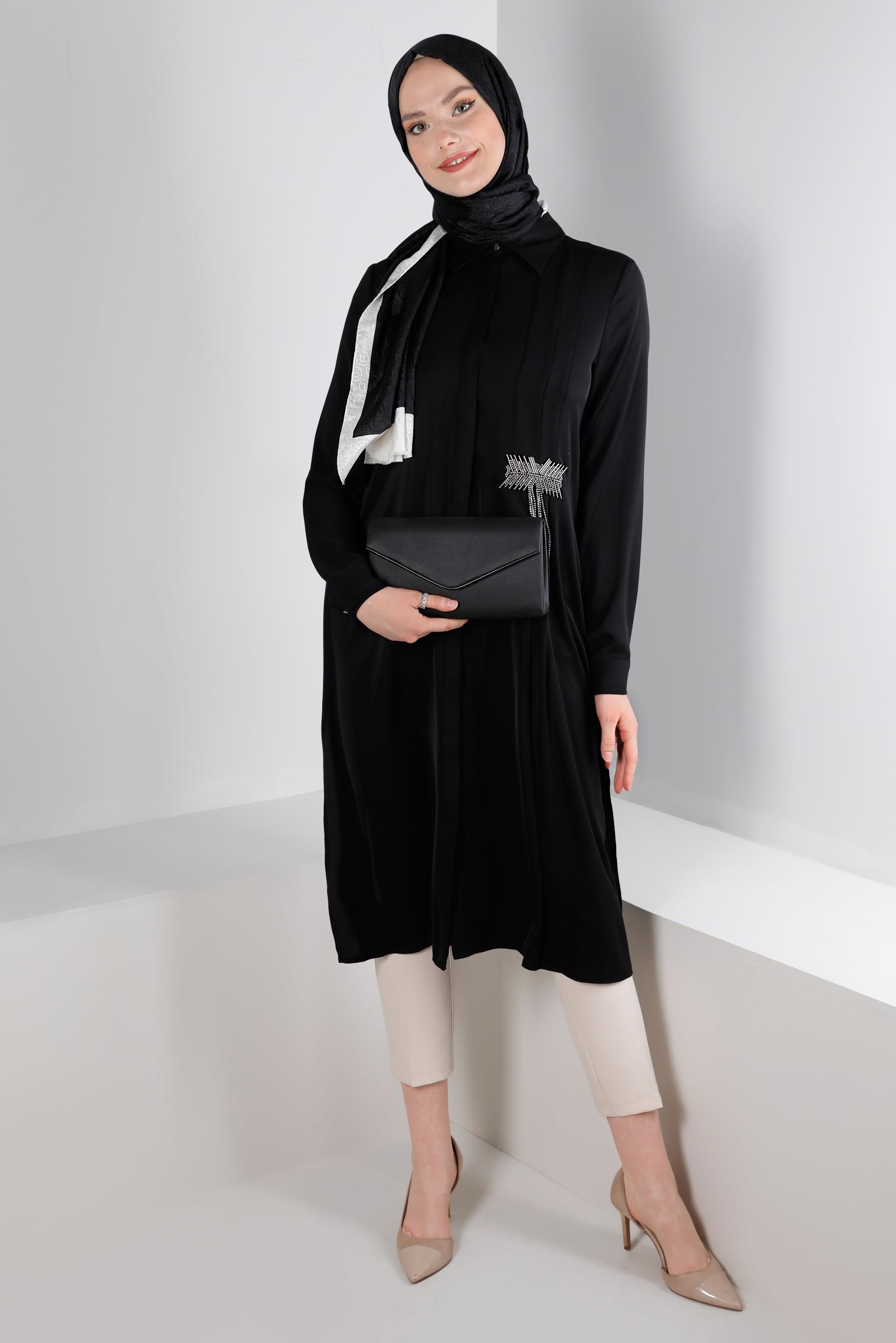 Tesettür giyim SİYAH TAŞ İŞLEME DETAYLI TUNİK 43528