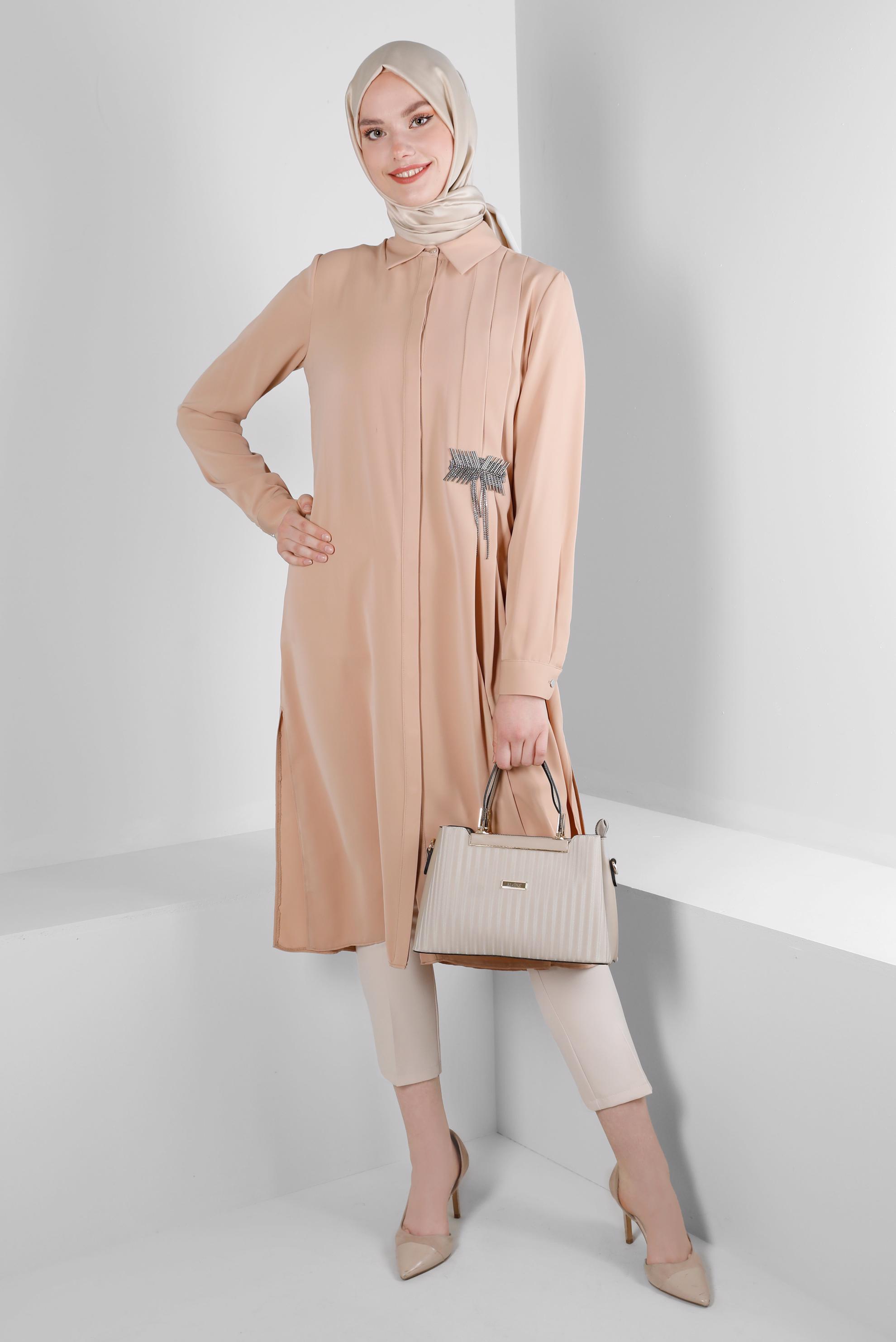 Tesettür giyim BEJ TAŞ İŞLEME DETAYLI TUNİK 43528