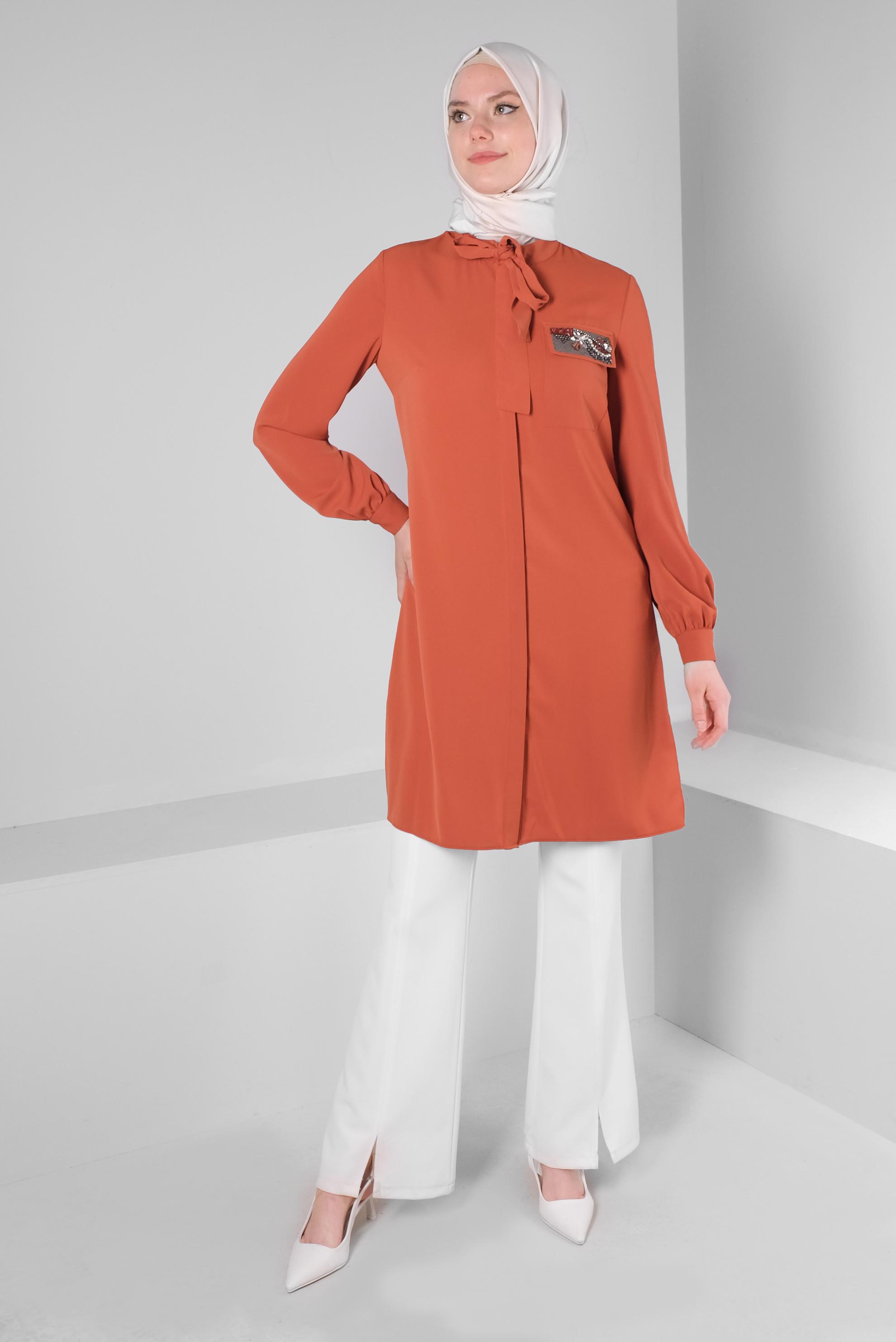 Tesettür giyim TURUNCU BONCUK İŞLEME DETAYLI FULAR YAKA TUNİK 43530